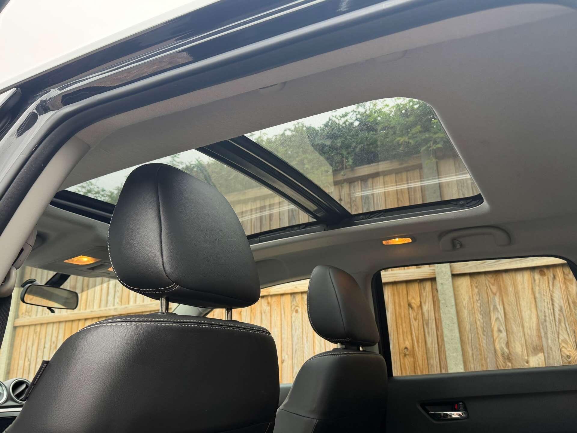 Suzuki Vitara view 2