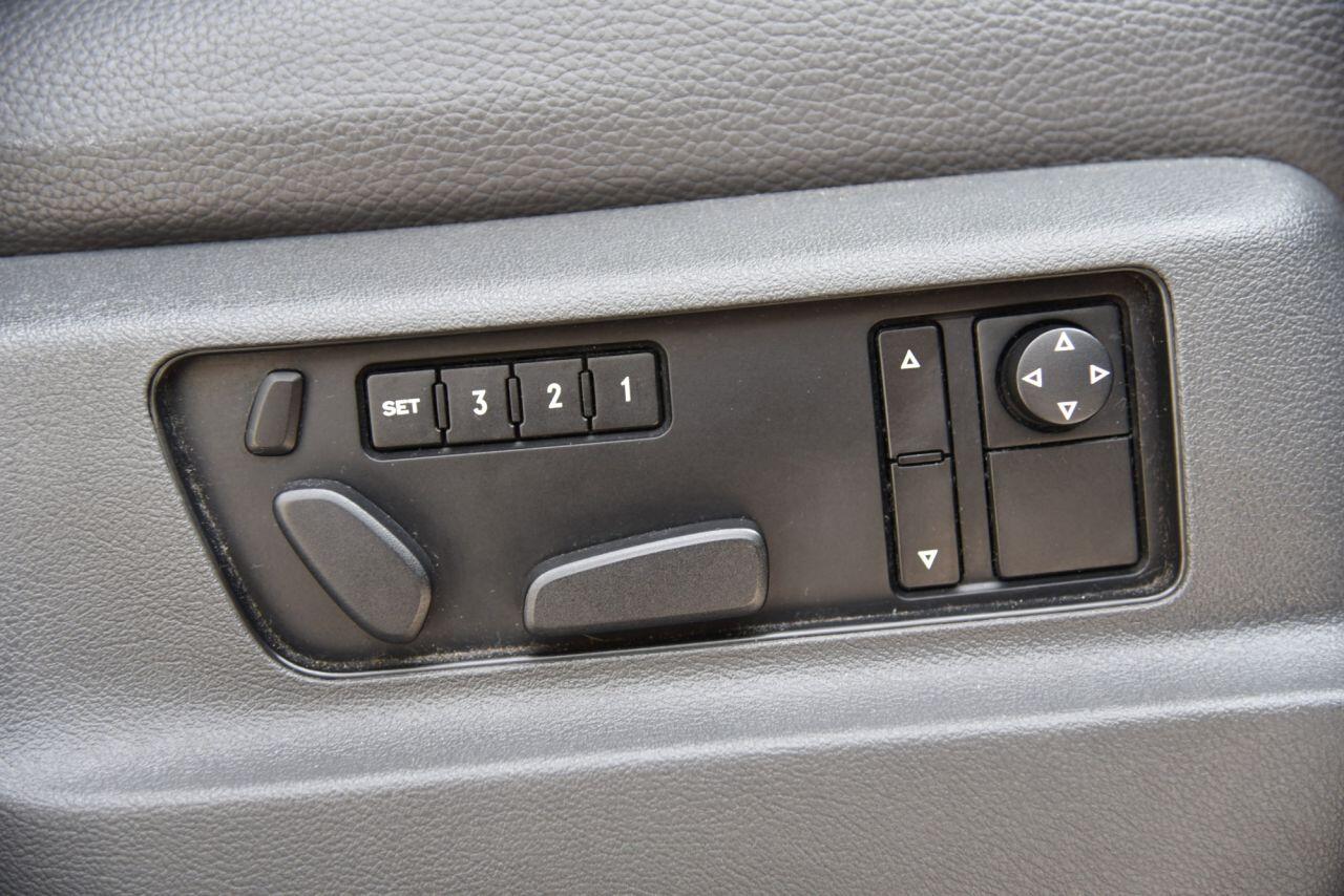 Volkswagen Touareg view 42