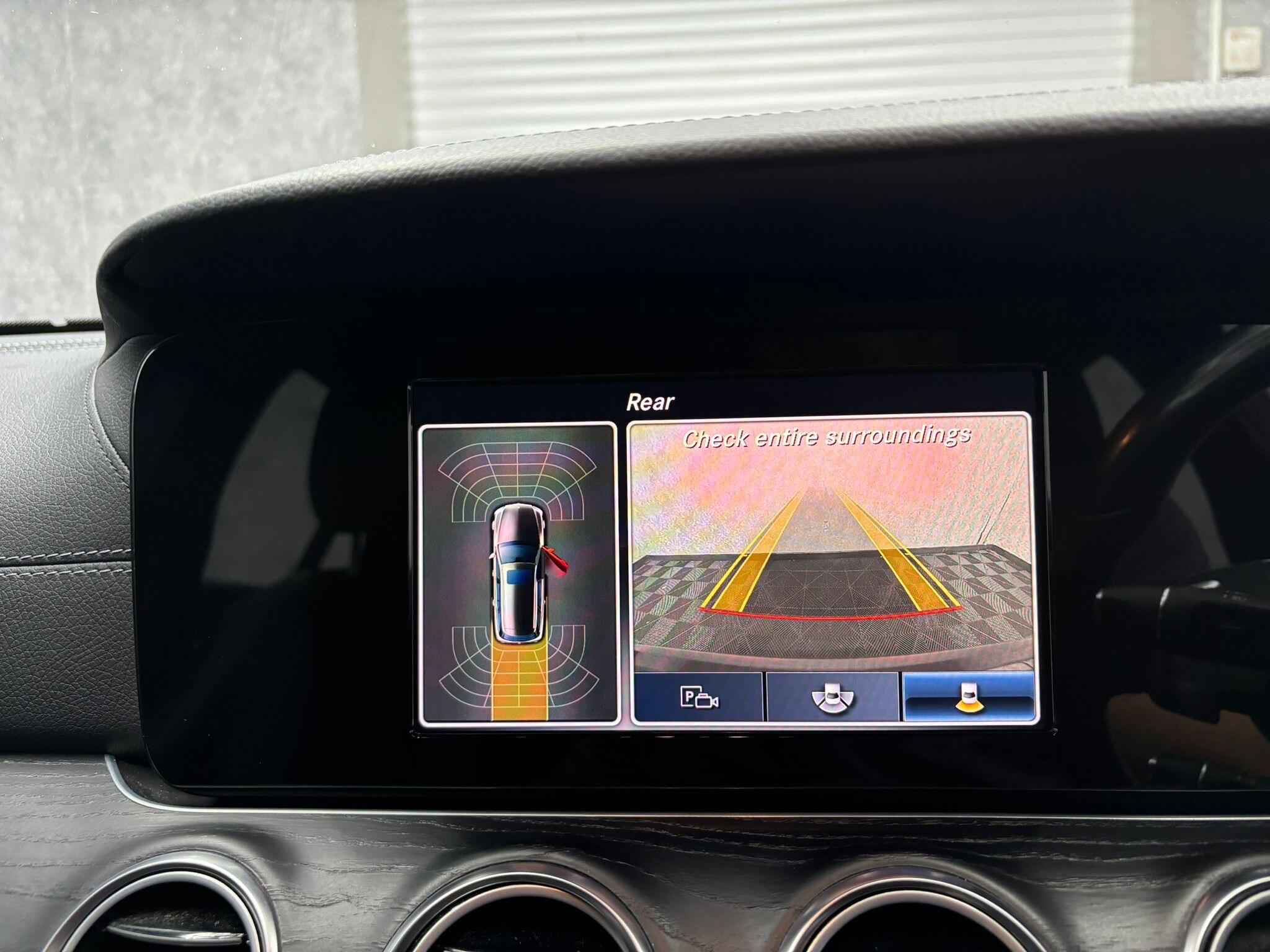 Mercedes-Benz E-Class view 23