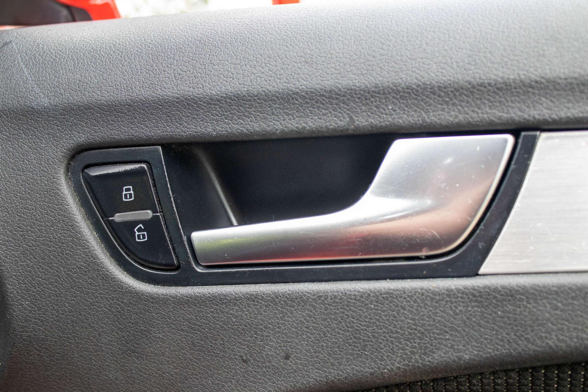 Audi A4 view 16