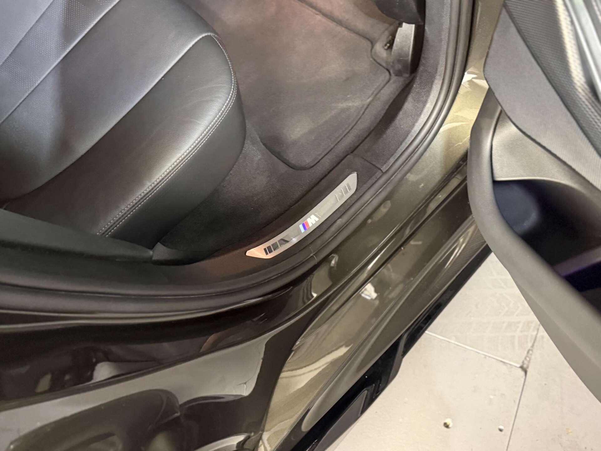 BMW X6 view 21