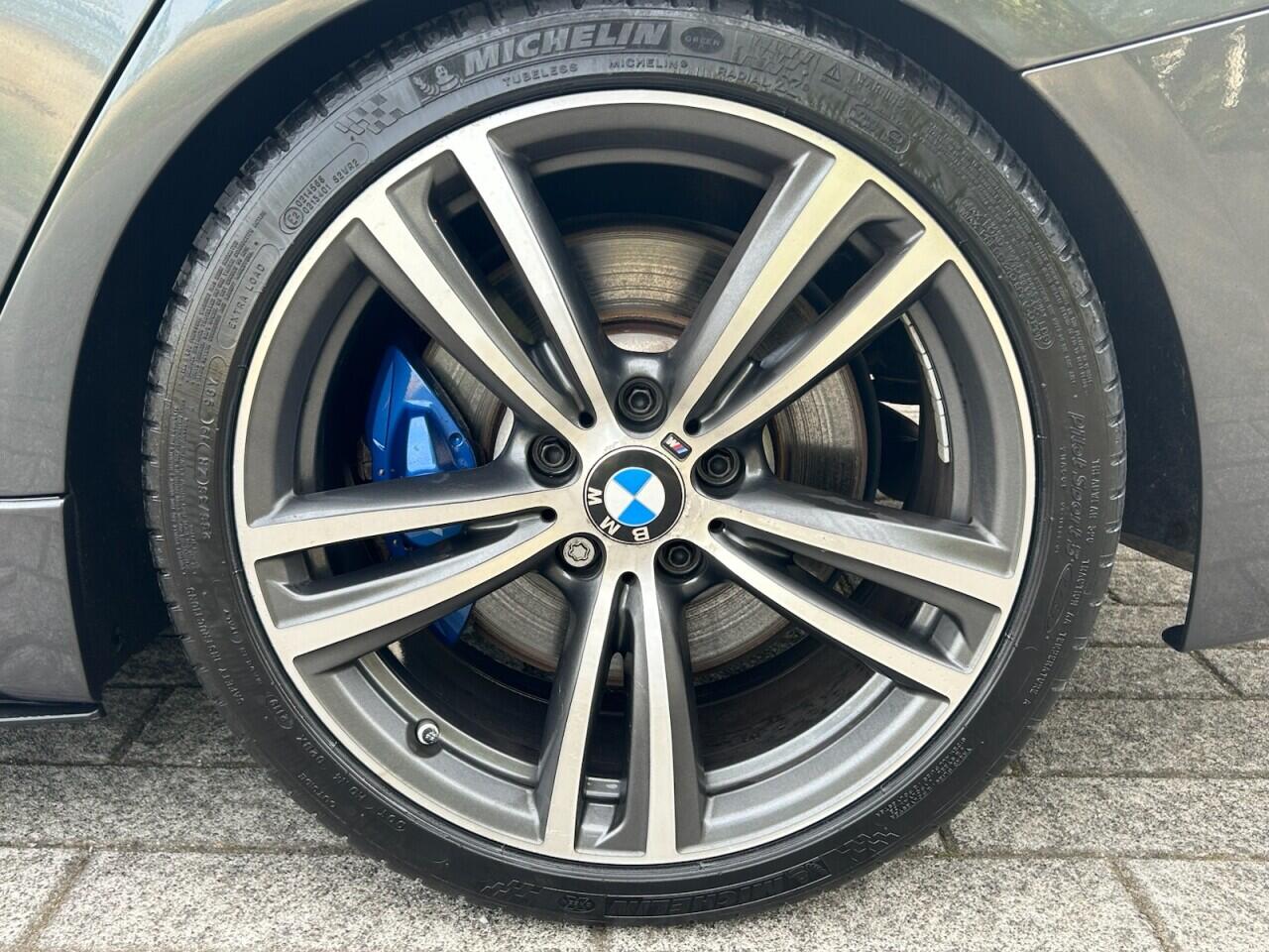 BMW 3 Series view 48