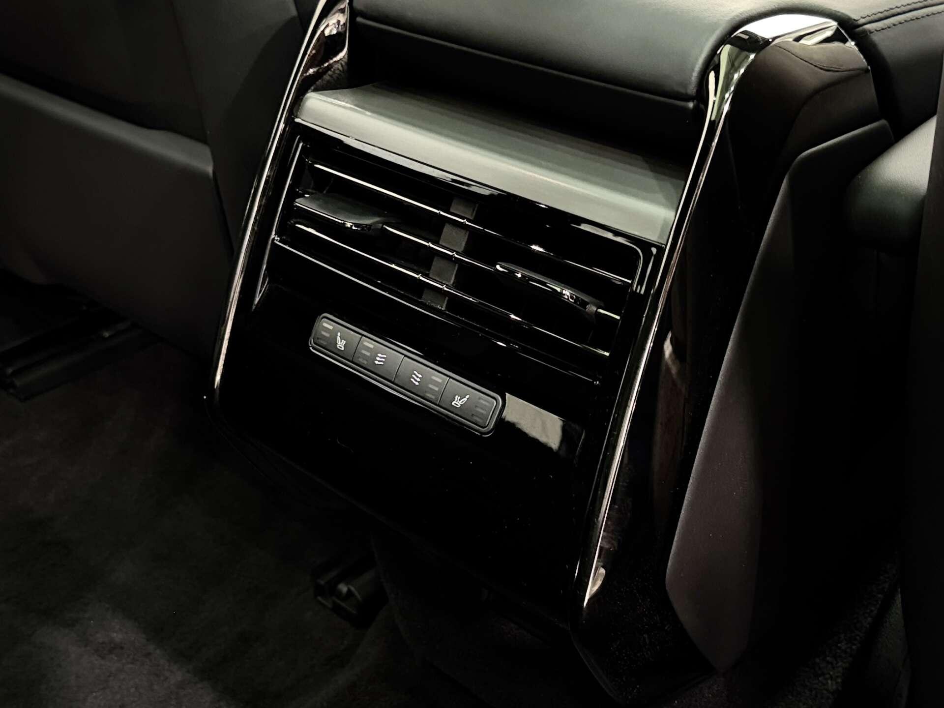 Land Rover Range Rover Sport view 15