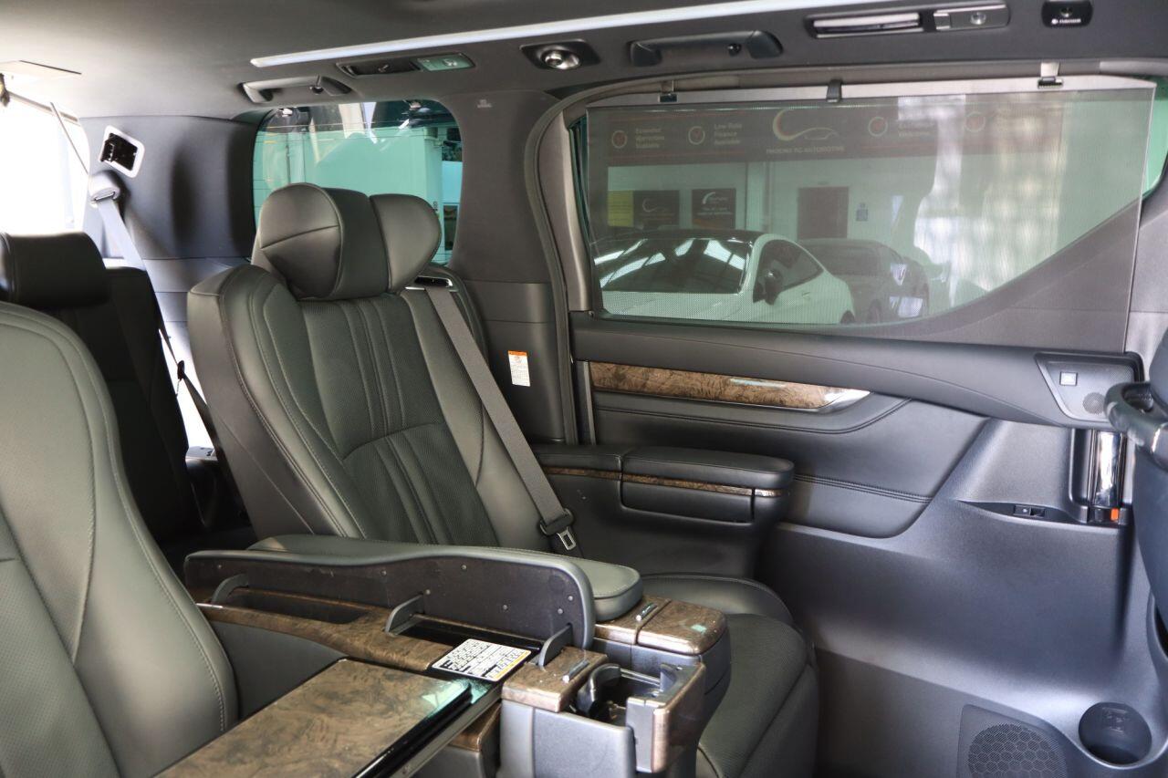 Toyota Alphard view 35