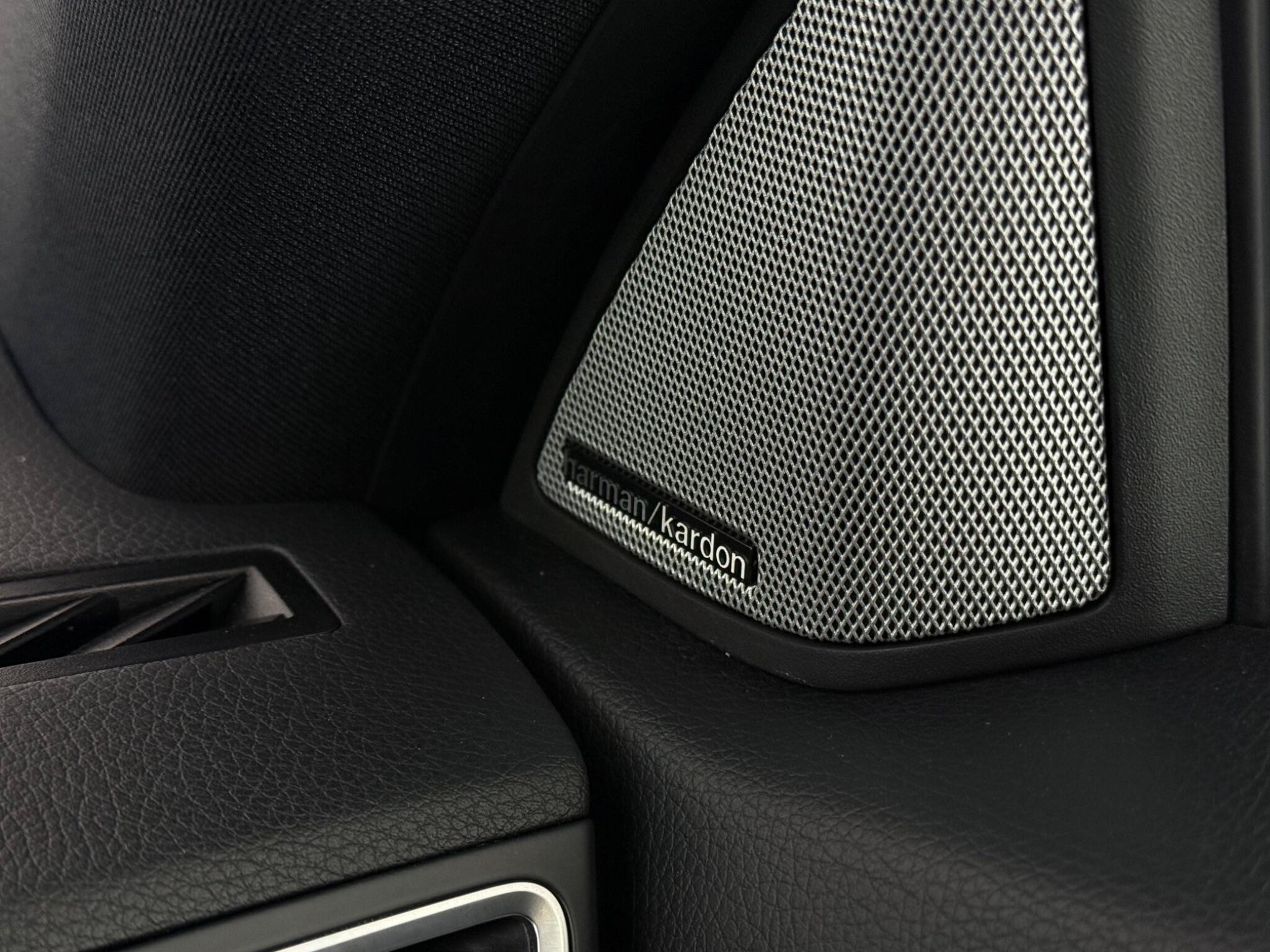 Mercedes-Benz E-Class view 19