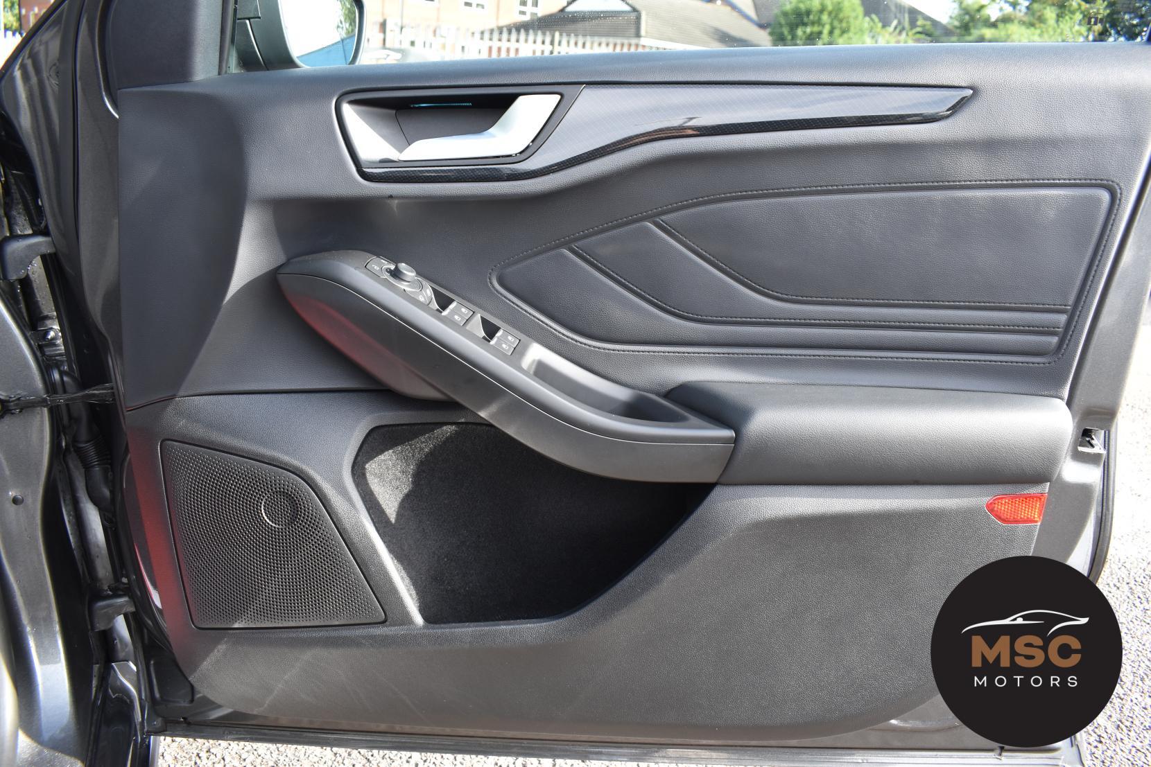 Ford Focus view 73