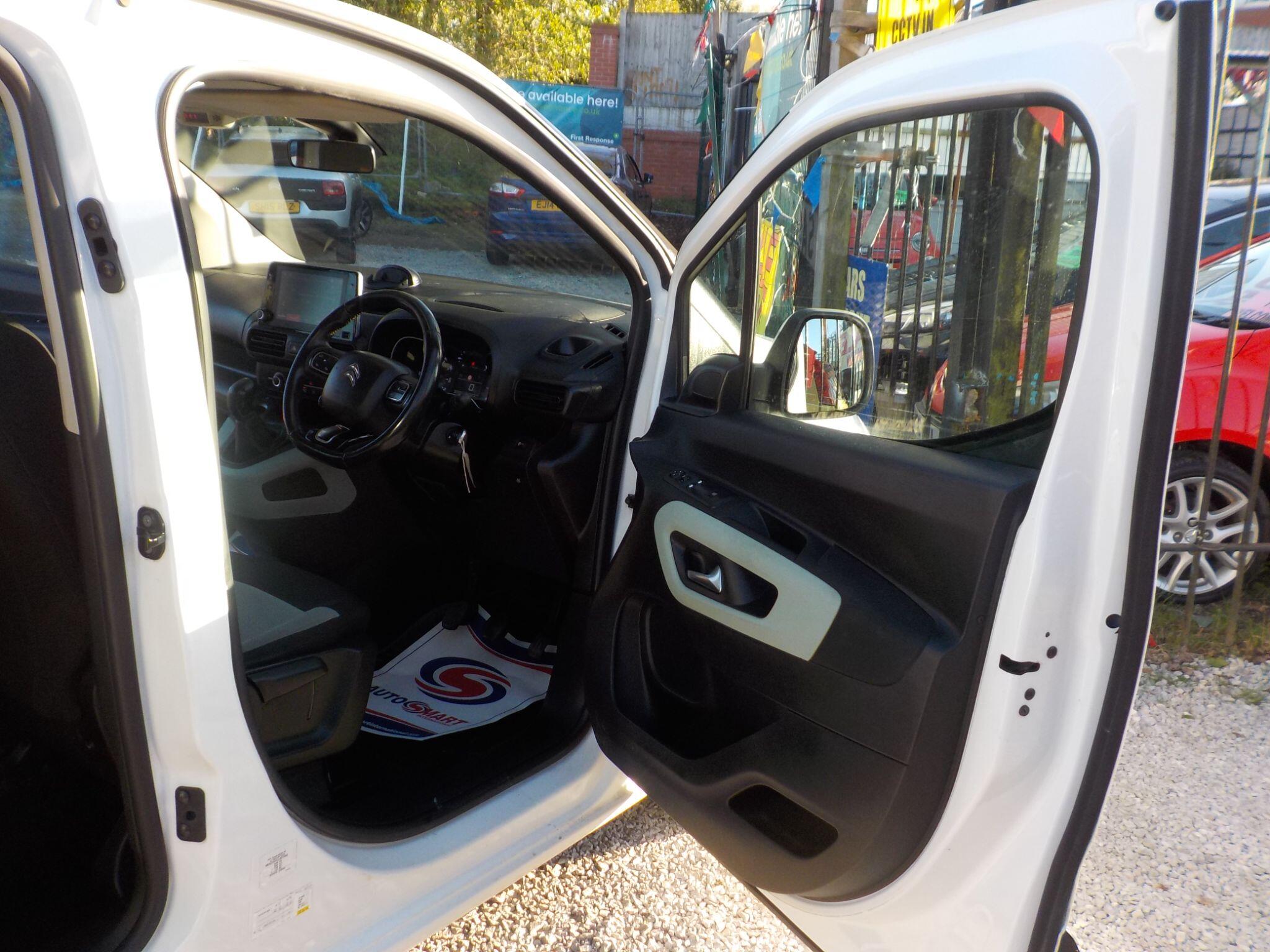 Citroen Berlingo 1.5 BlueHDi Feel XL MPV Euro 6 5dr