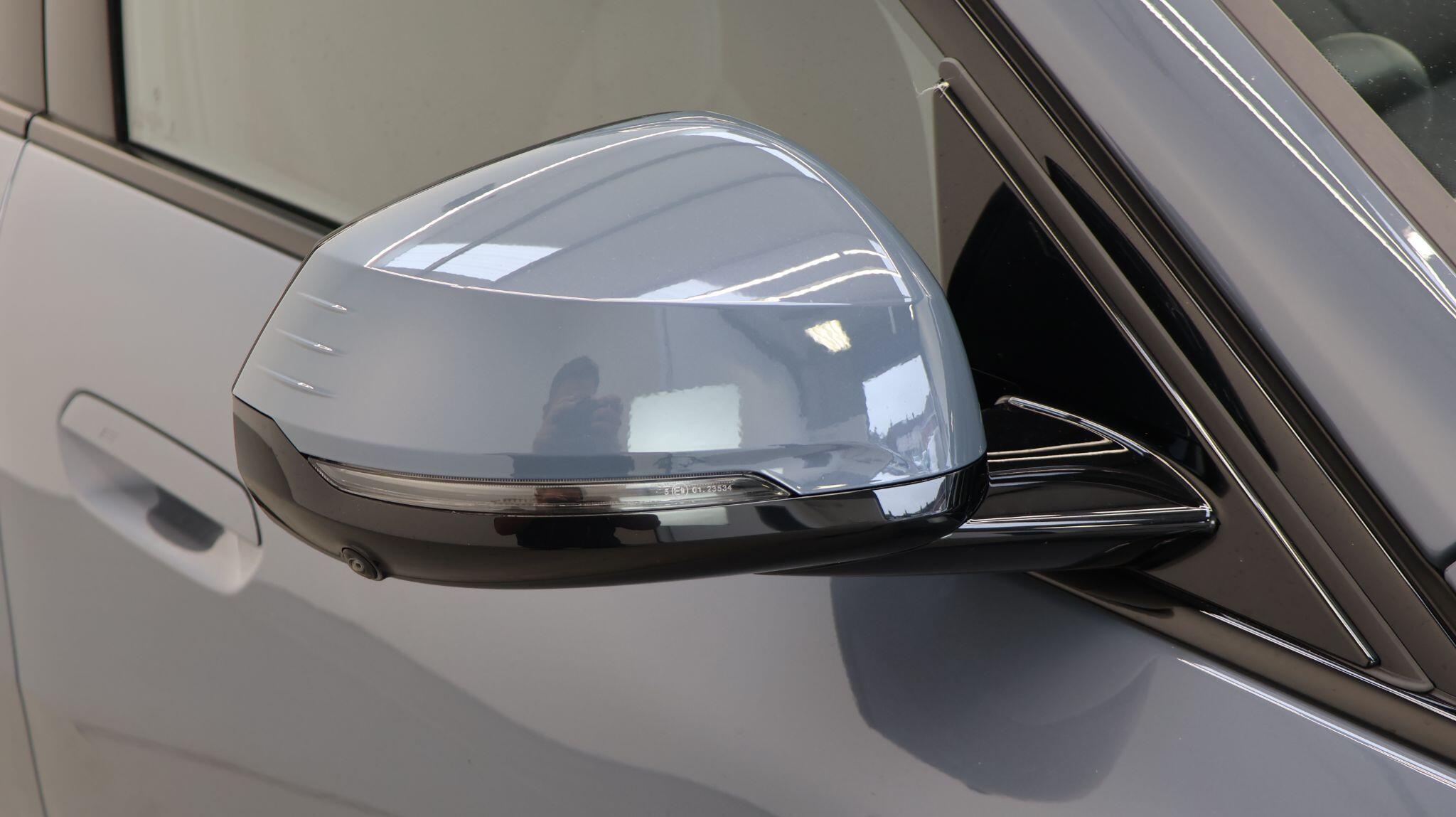 BMW iX2 view 26