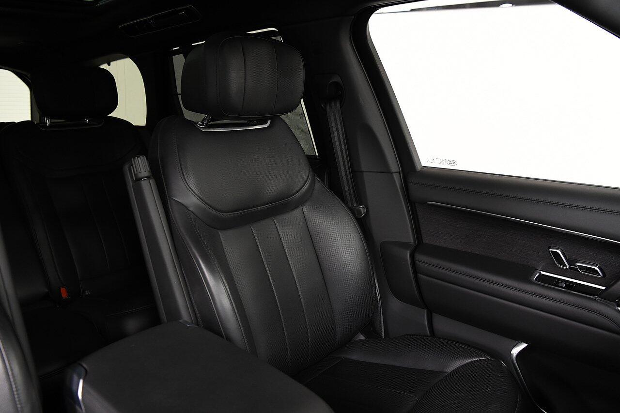 Land Rover Range Rover view 11