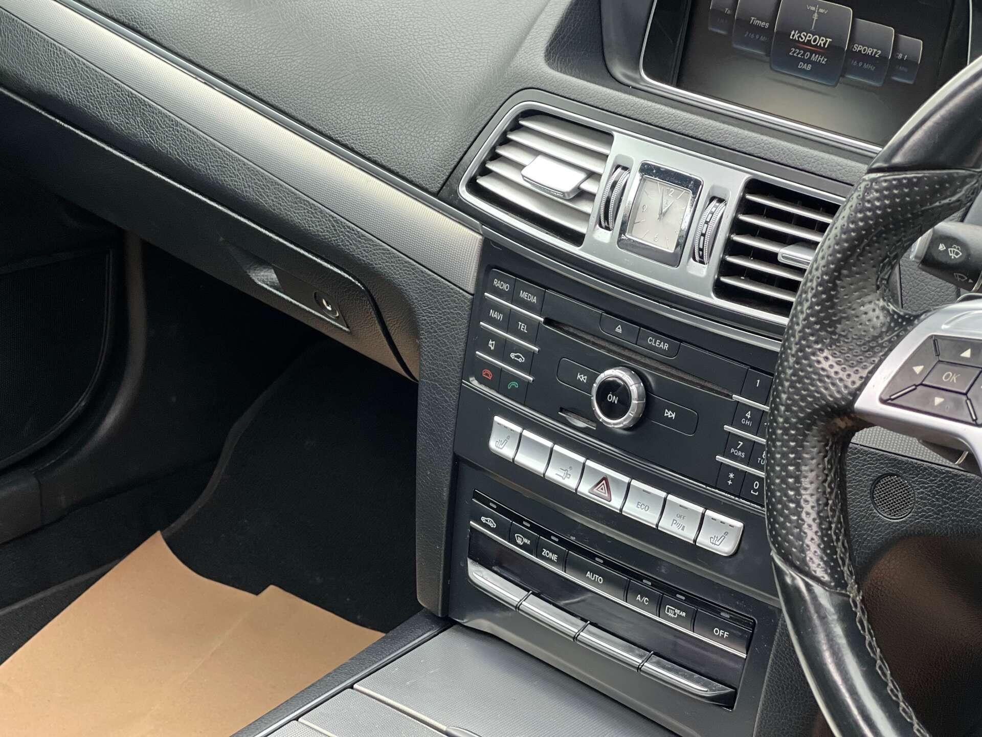Mercedes-Benz E-Class view 21