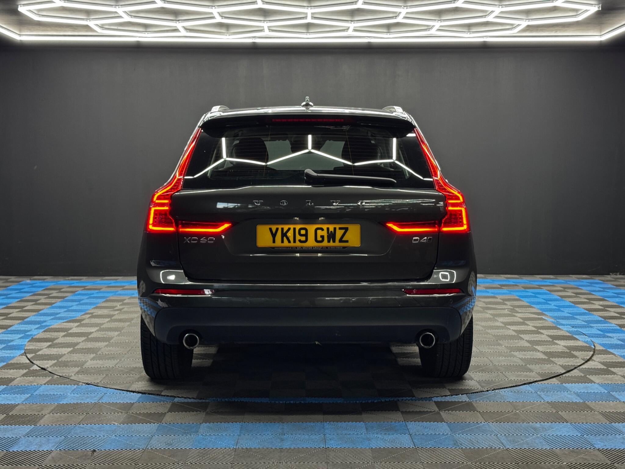Volvo XC60 view 6