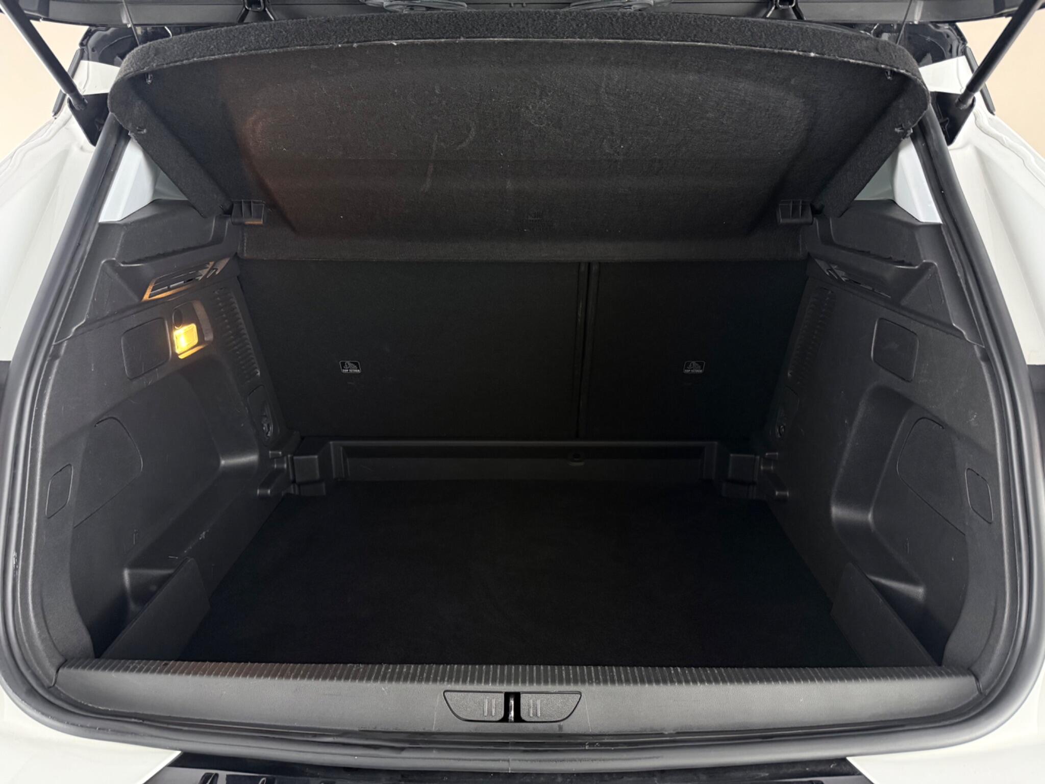 Vauxhall Grandland view 10