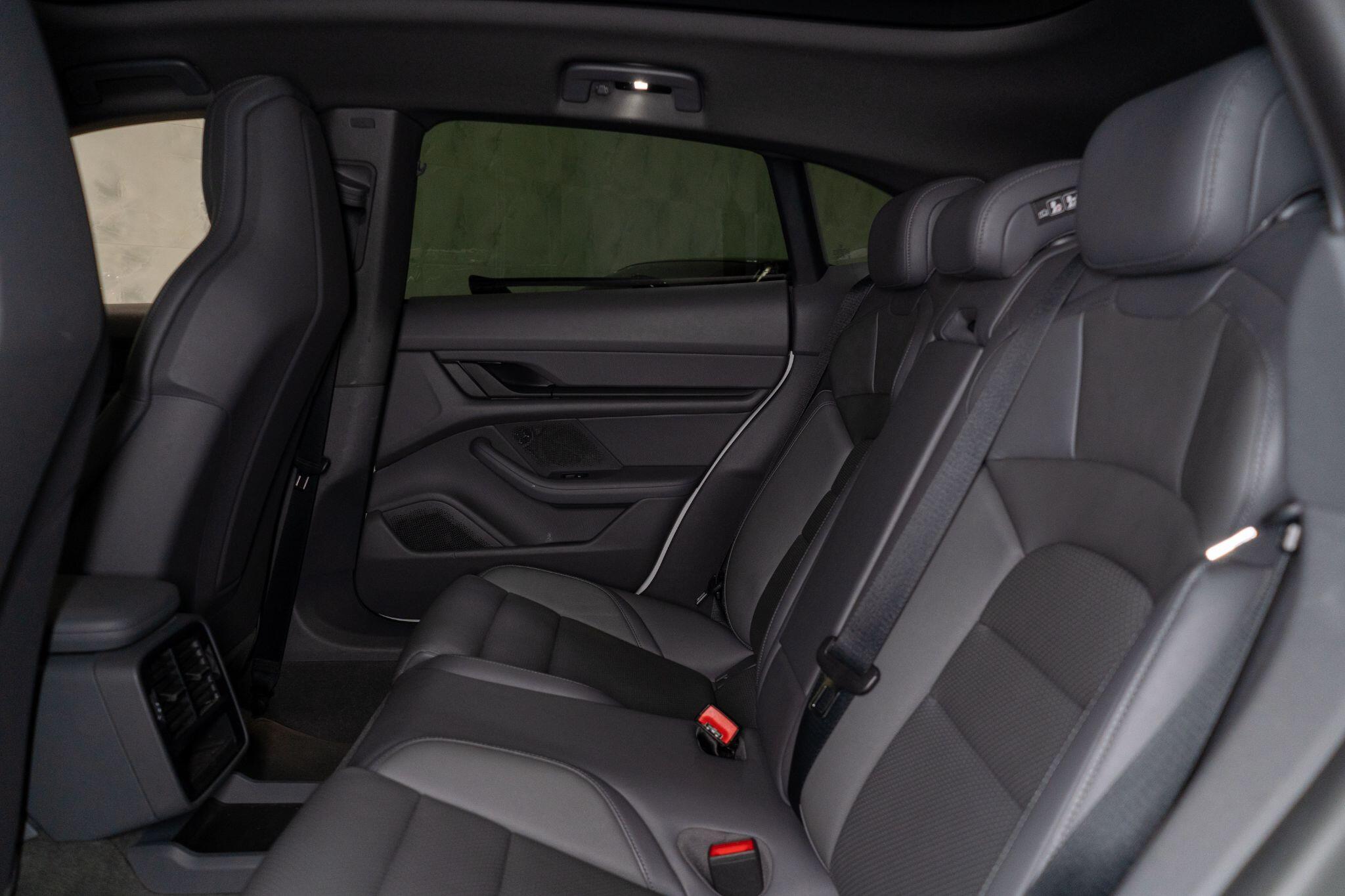 Porsche Taycan view 14