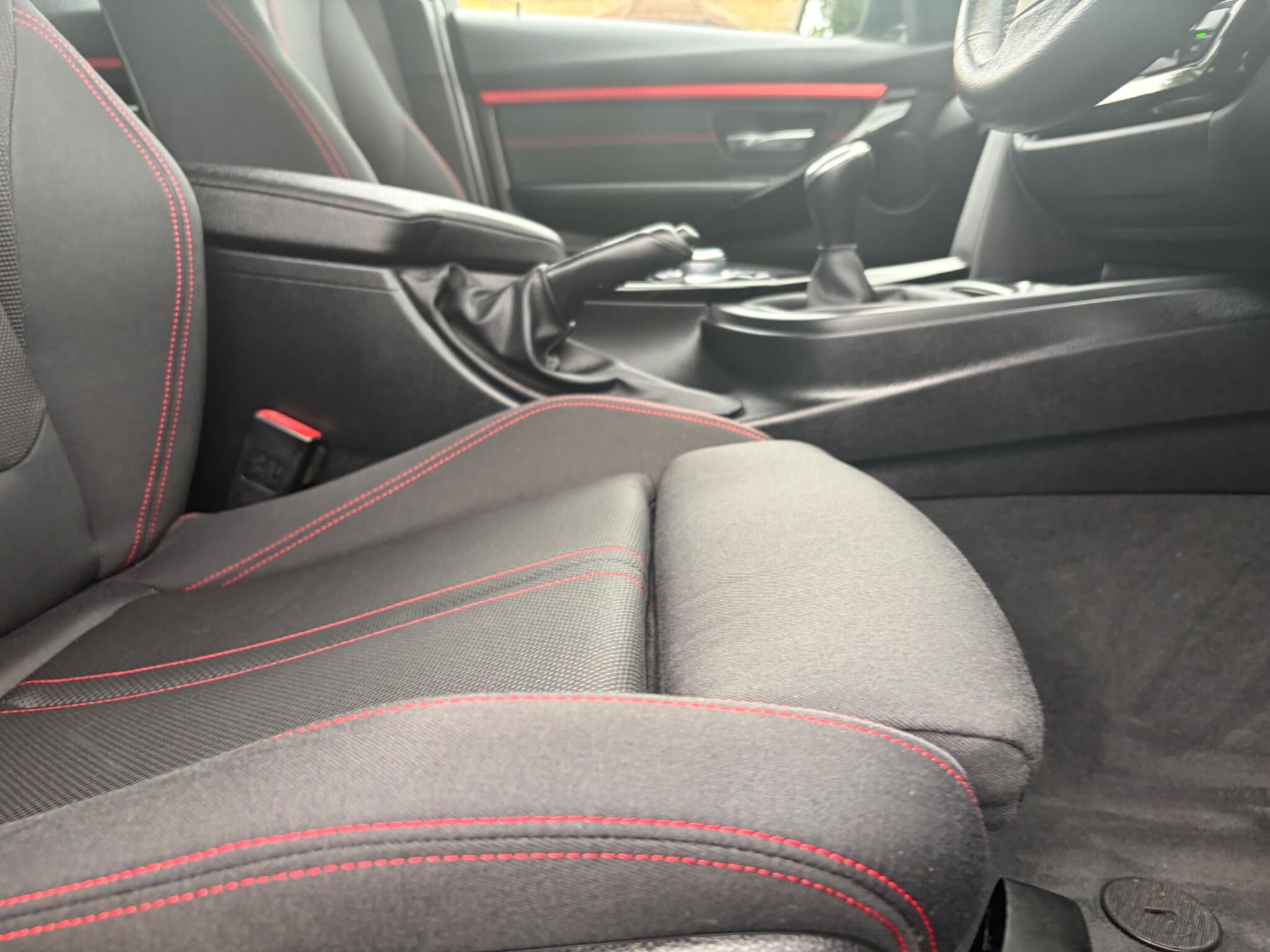 BMW 3 Series view 39