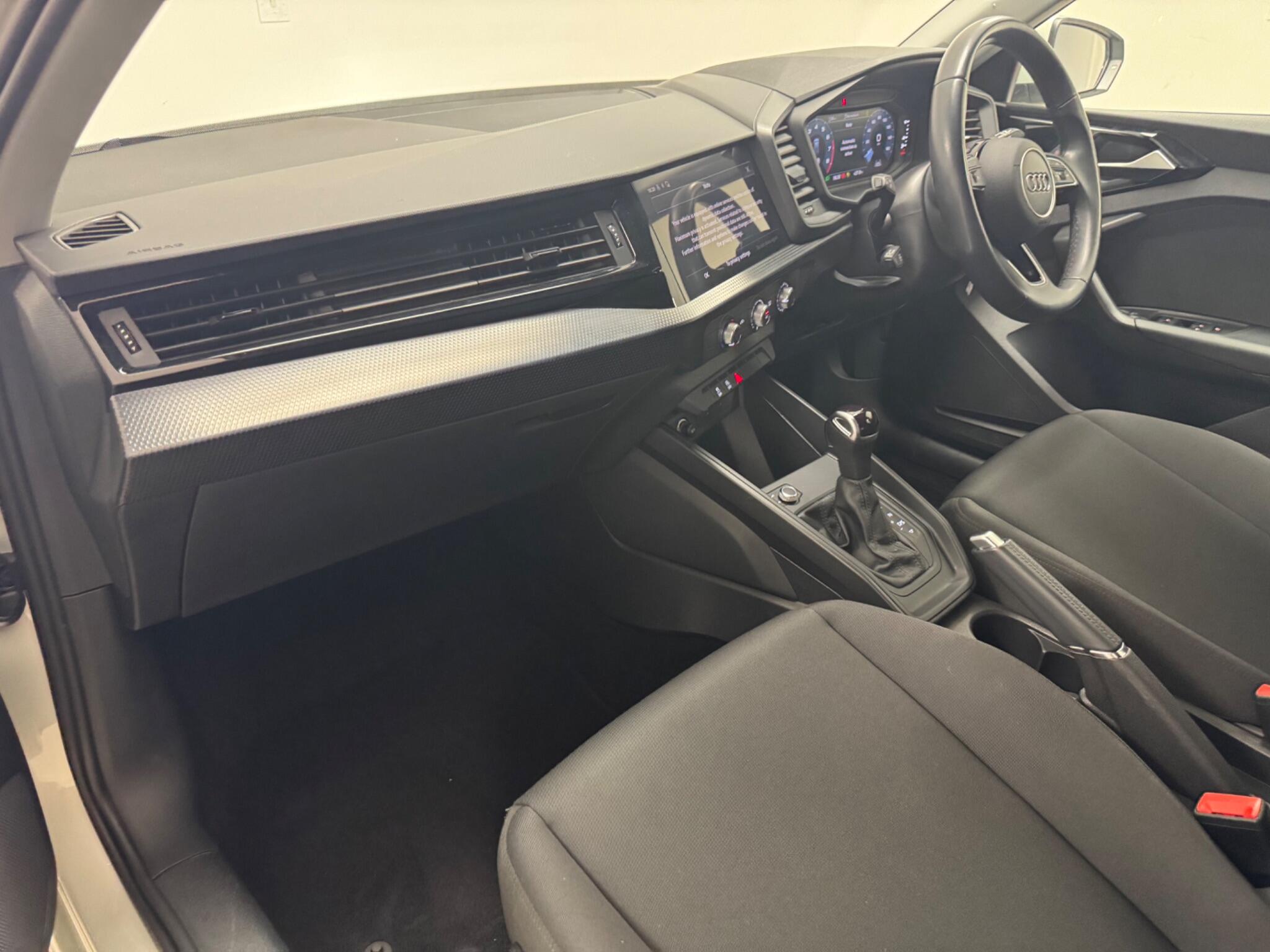 Audi A1 view 8