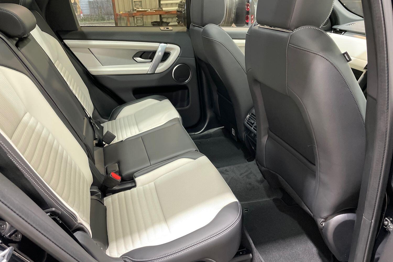 Land Rover Discovery Sport view 24