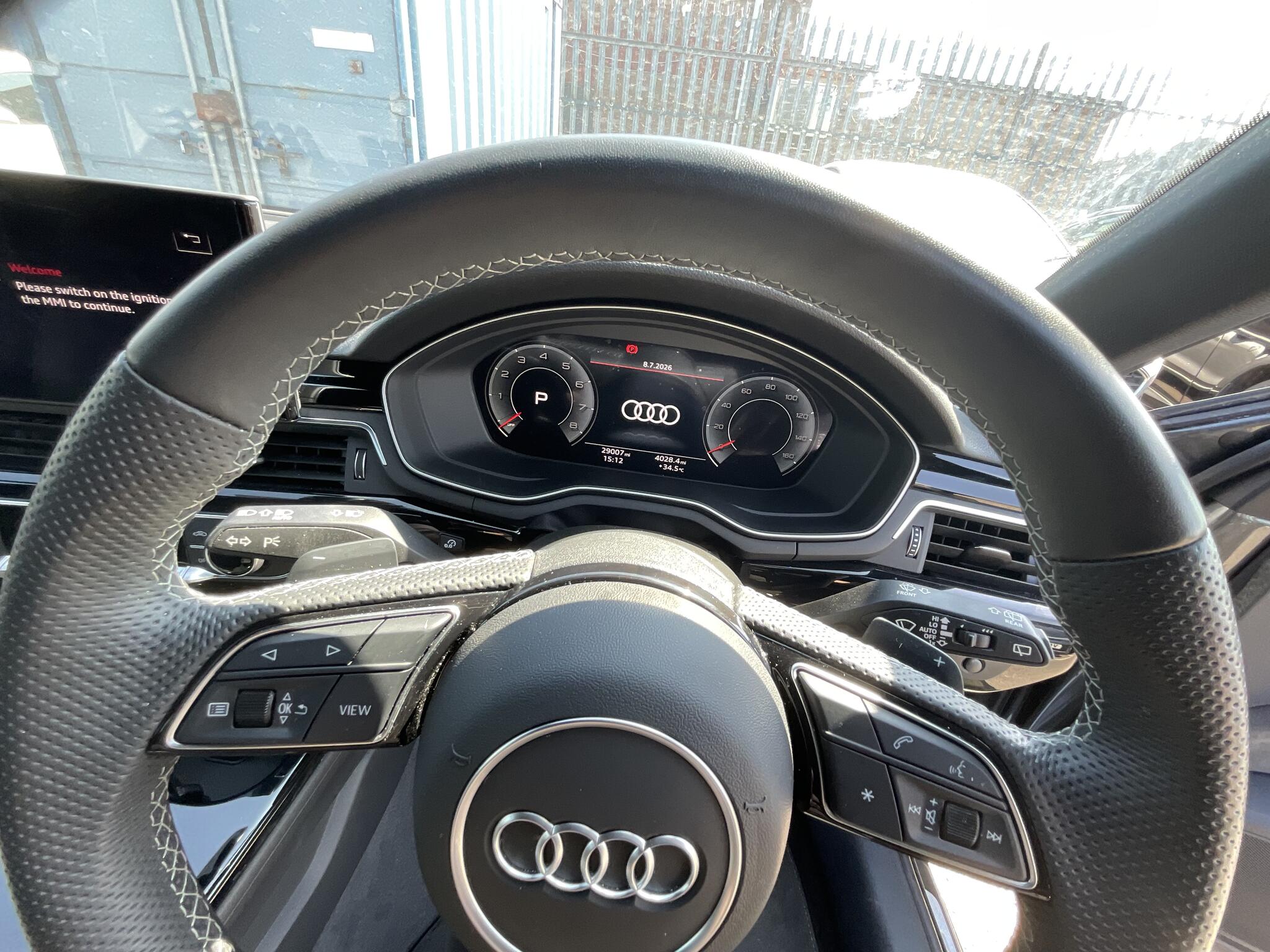 Audi A4 Avant view 22