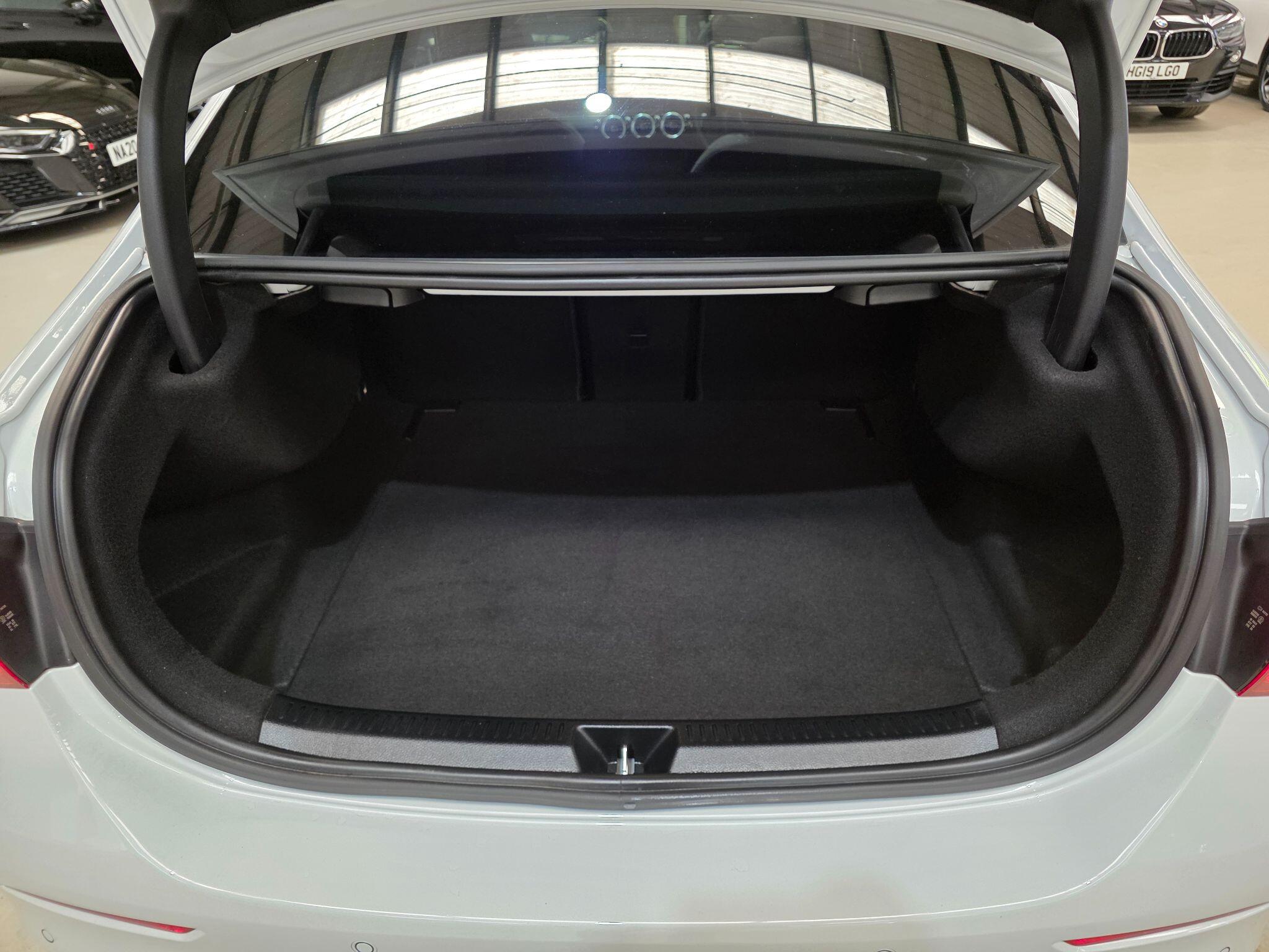 Mercedes-Benz A-Class view 32