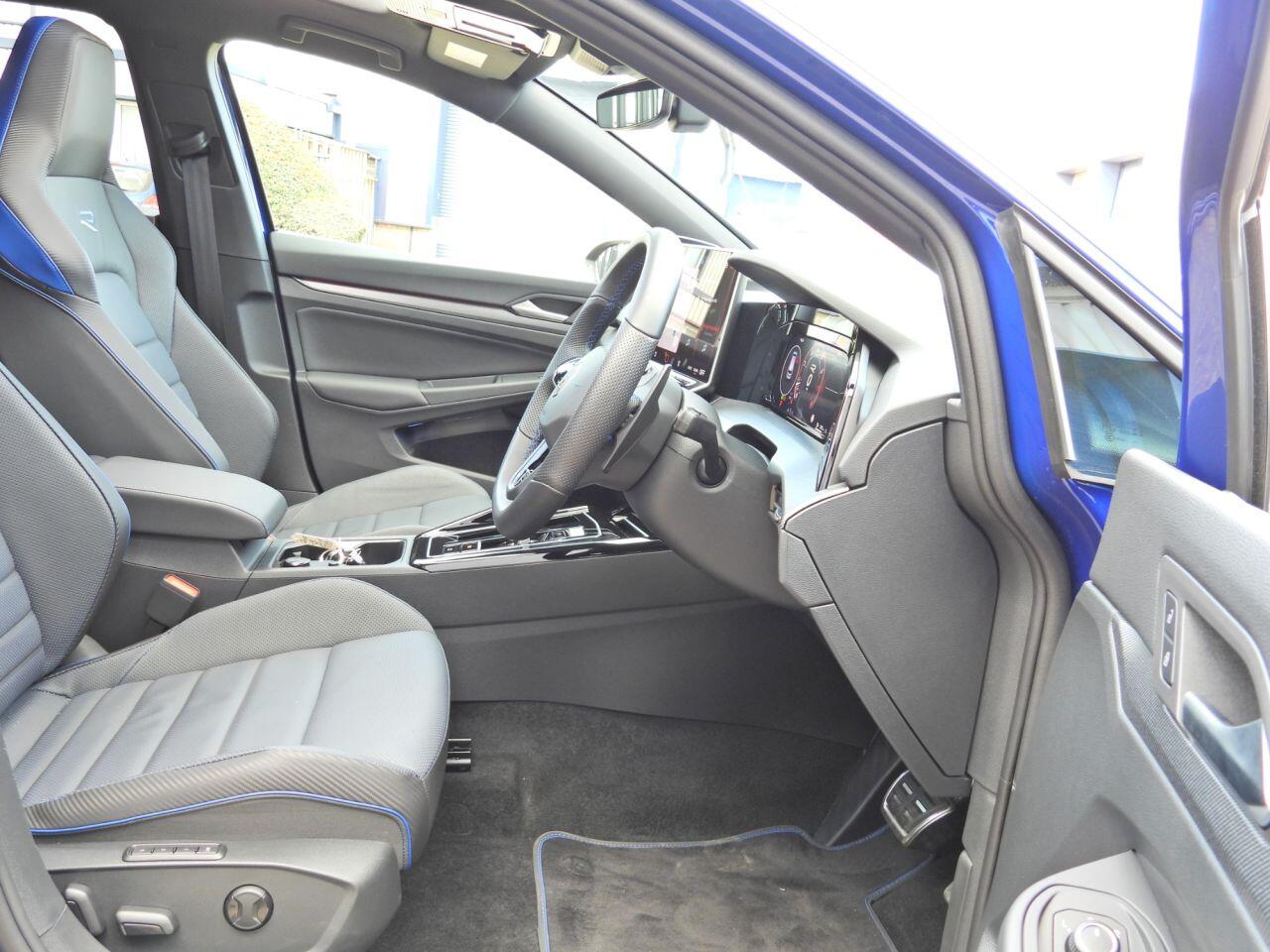 Volkswagen Golf view 21