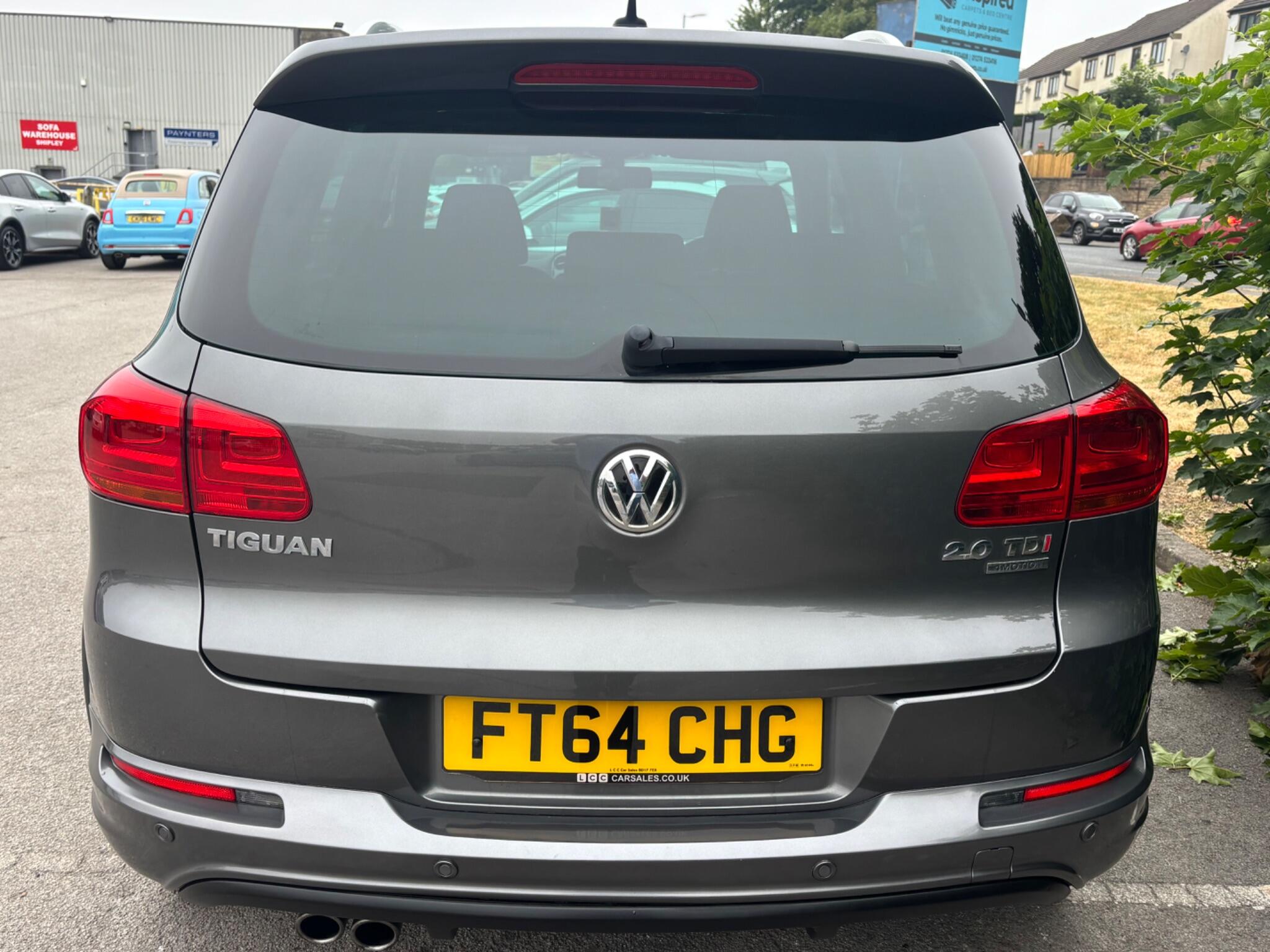Volkswagen Tiguan view 6
