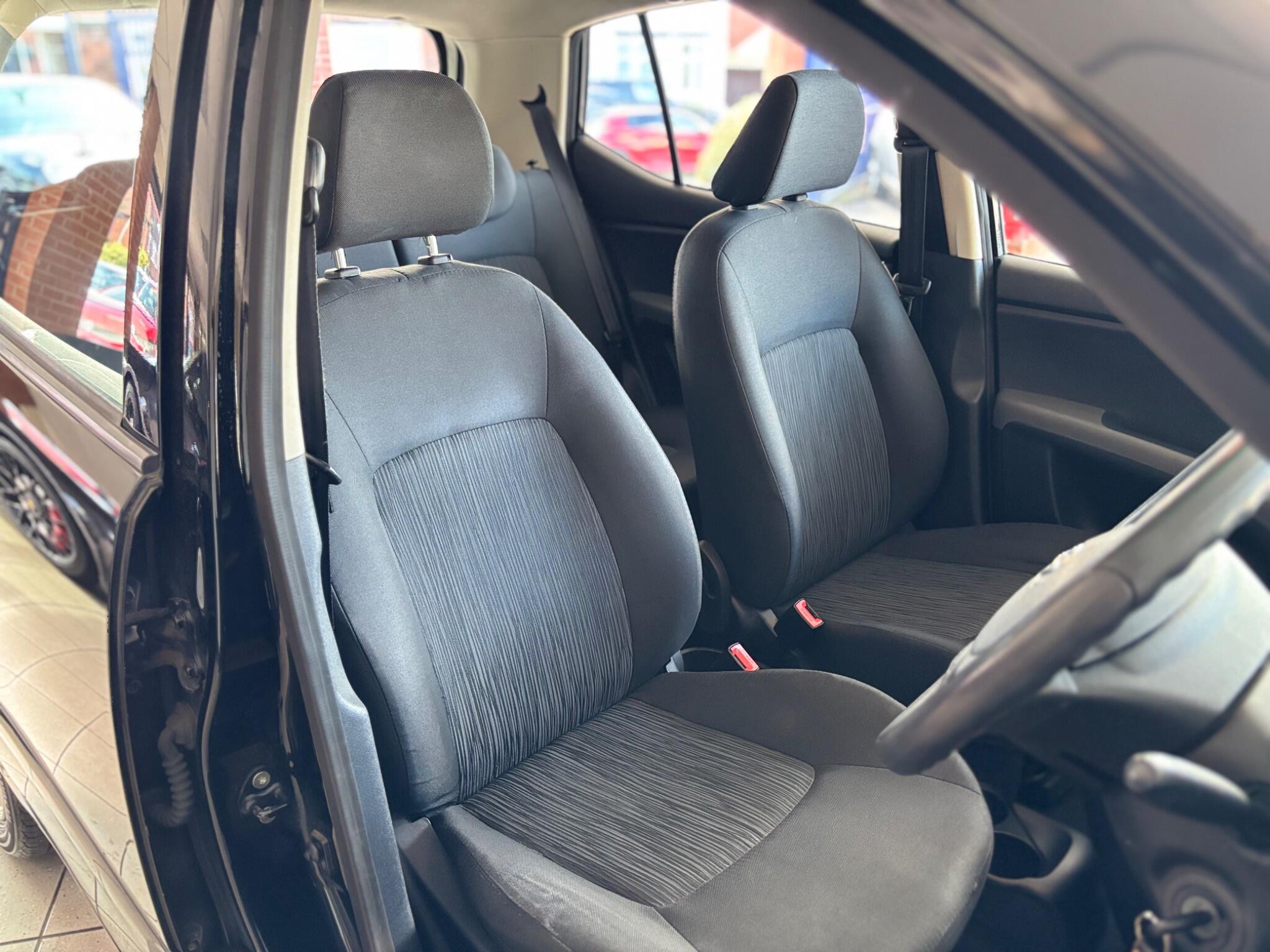 Hyundai I10 view 12