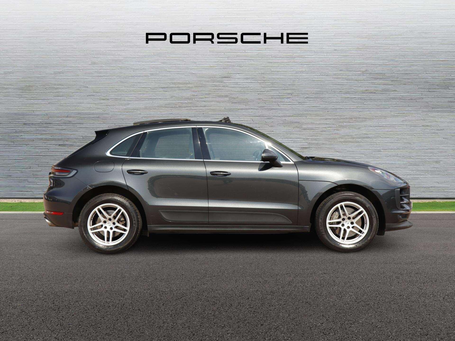 Porsche Macan view 2