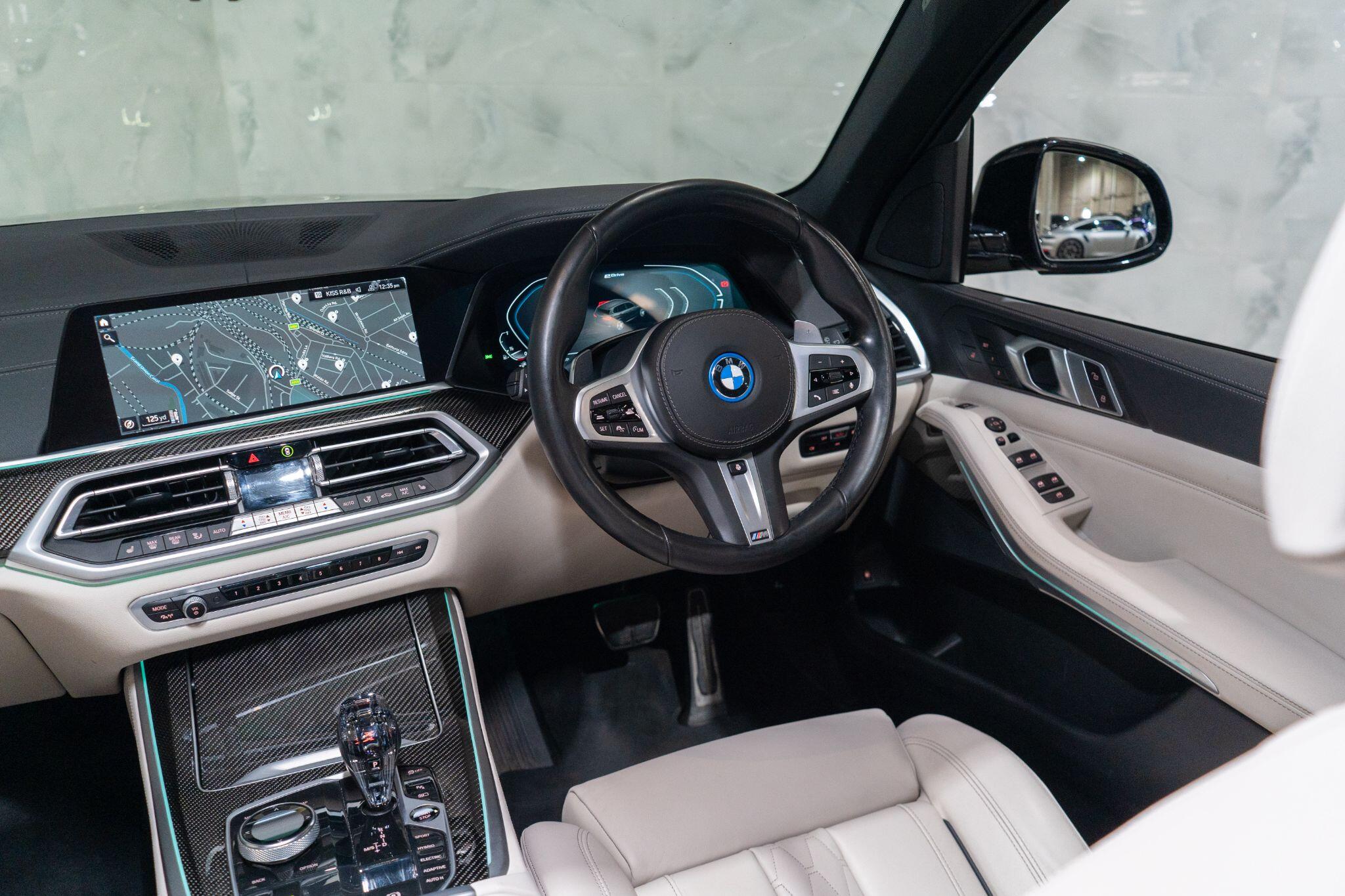 BMW X5 view 13