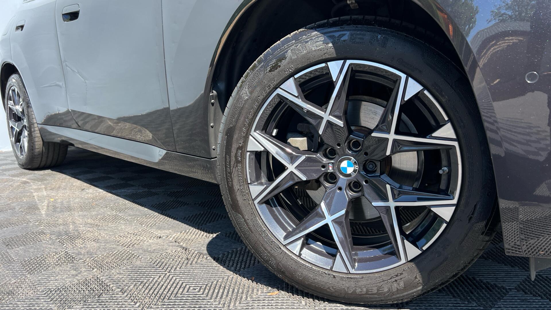 BMW X3 view 25