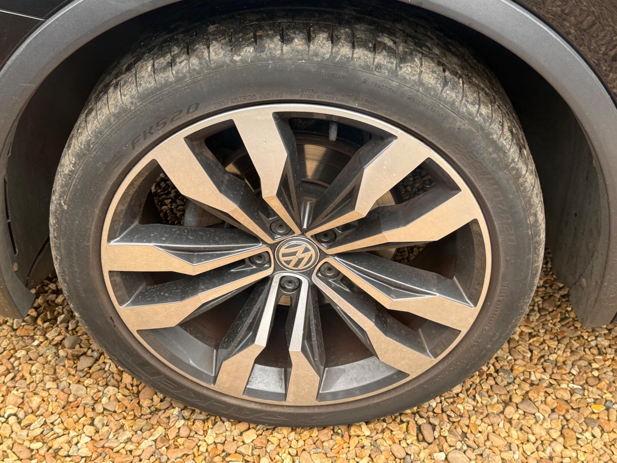 Volkswagen Tiguan view 31