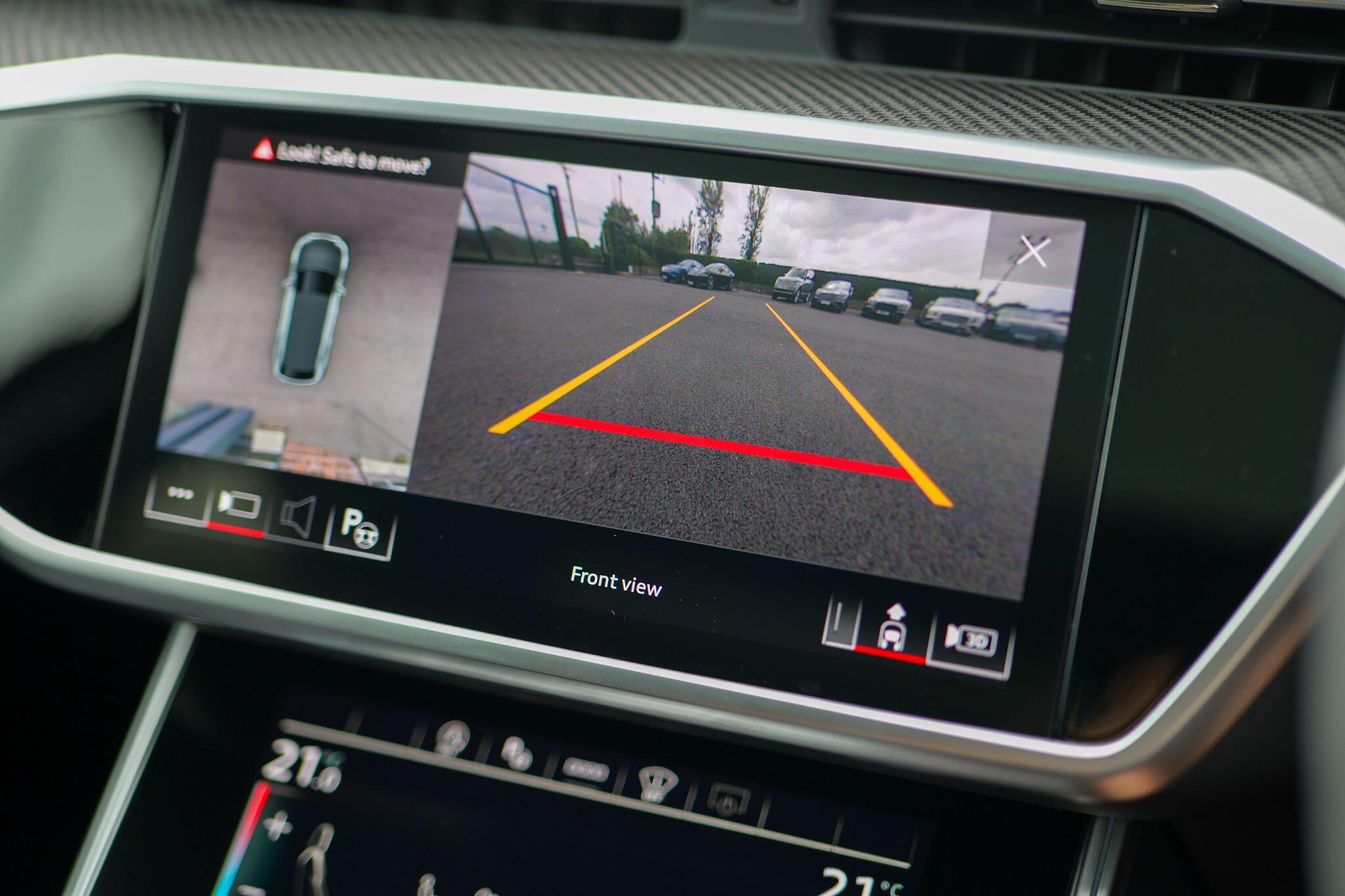 Audi RS6 Avant view 16