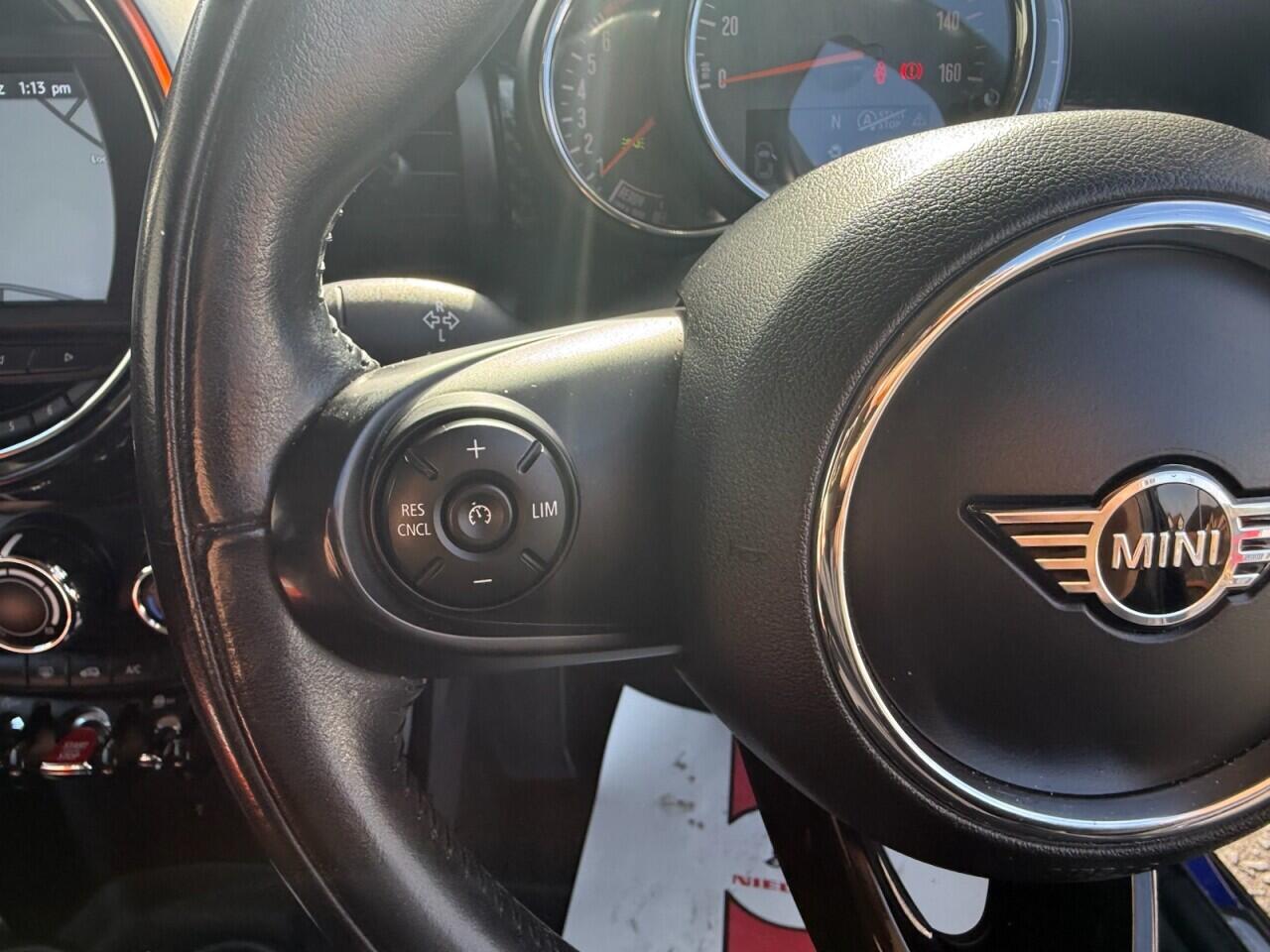 Mini Hatch view 21