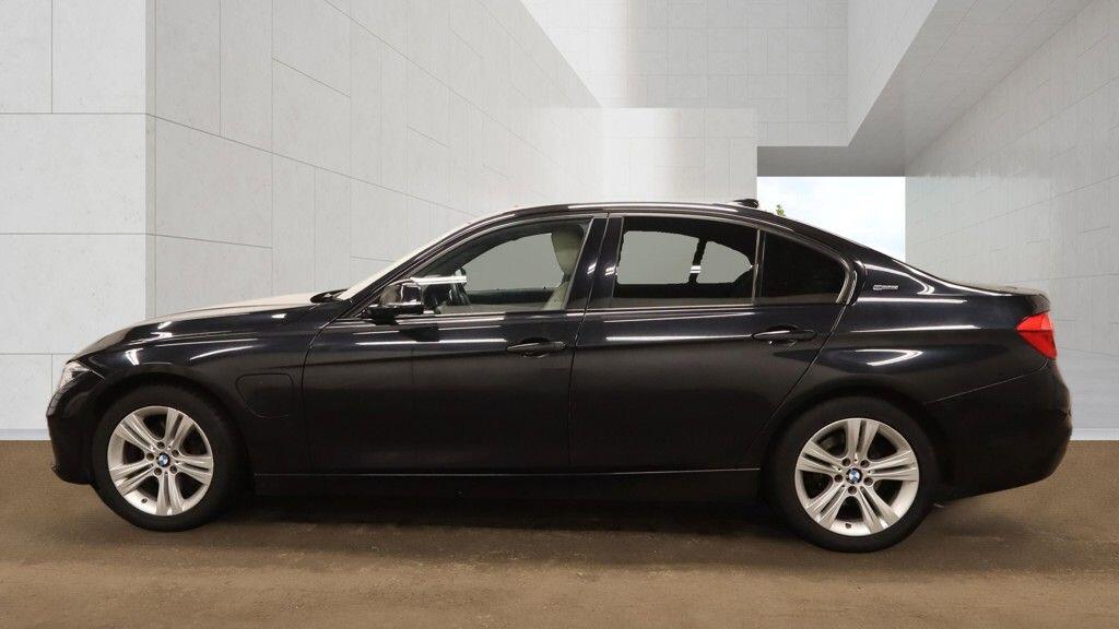 BMW 3 Series view 10