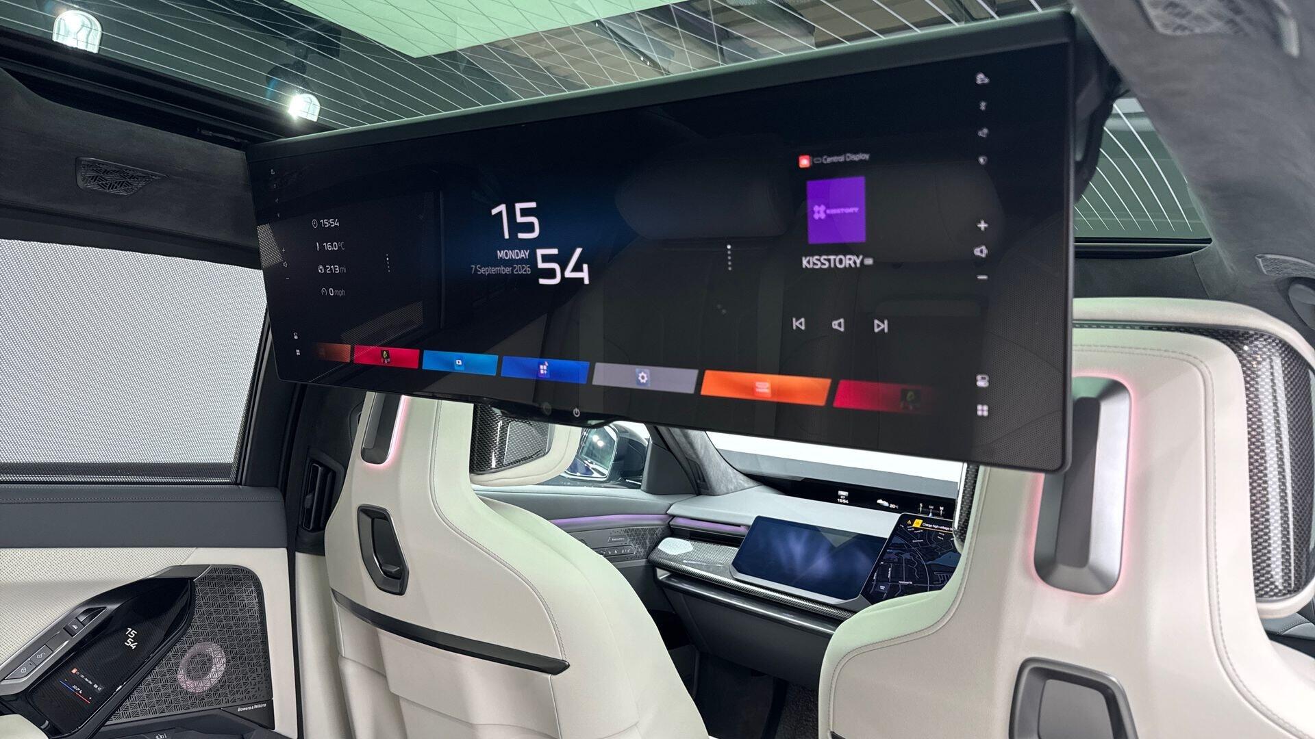 BMW i7 view 30