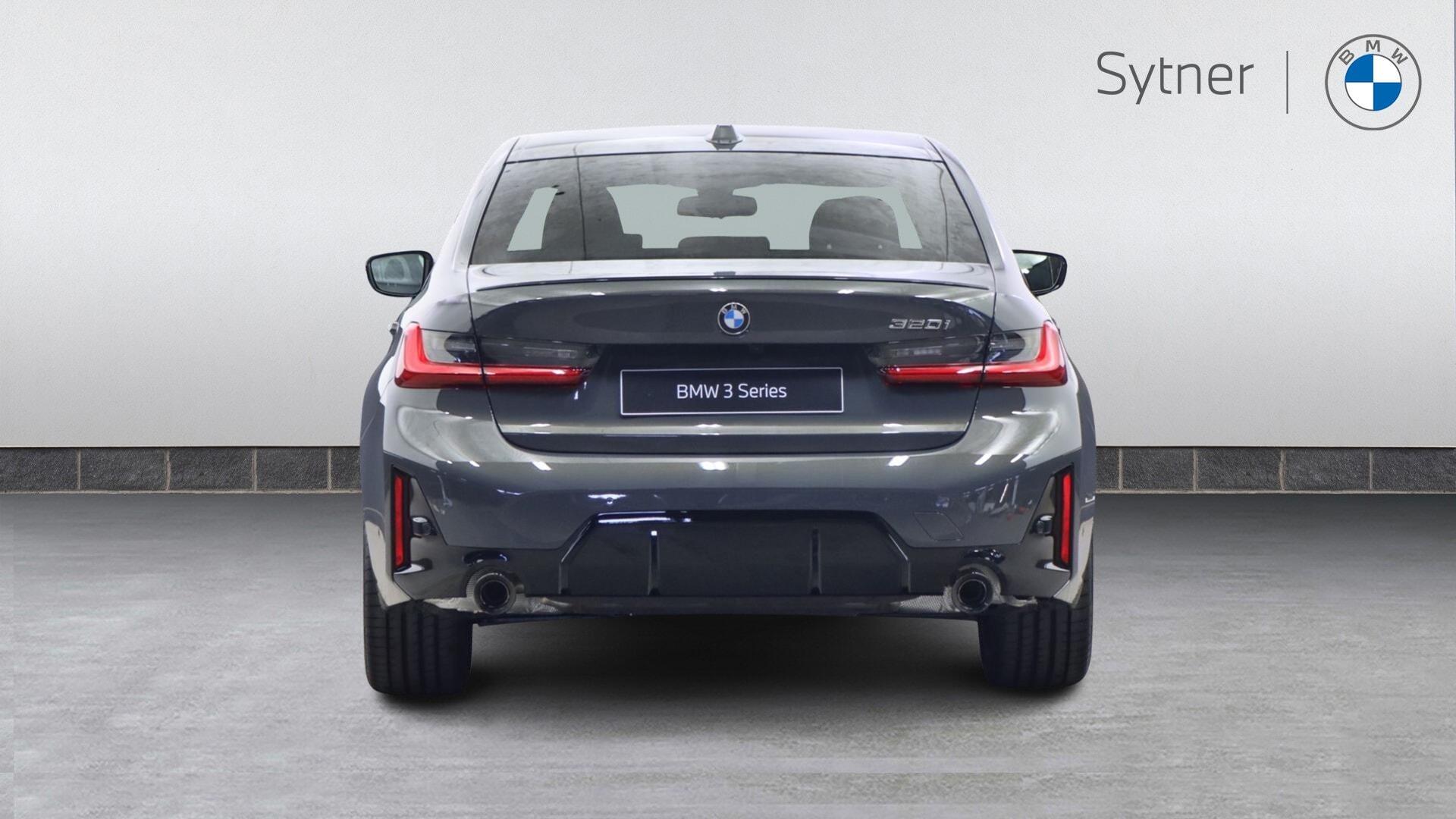 BMW 3 Series view 15