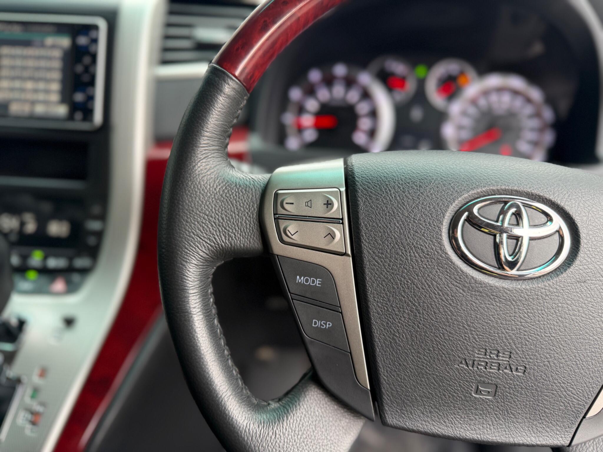 Toyota Vellfire view 79