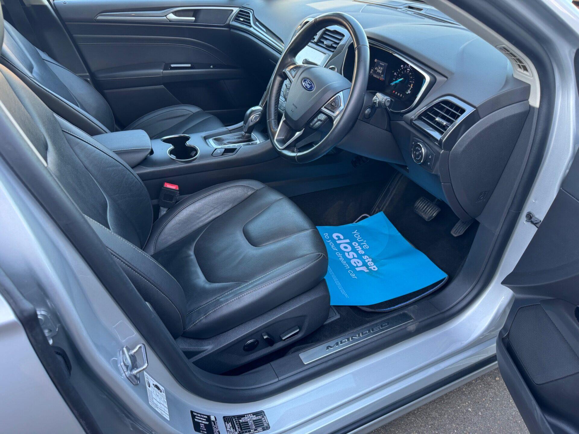 Ford Mondeo view 30