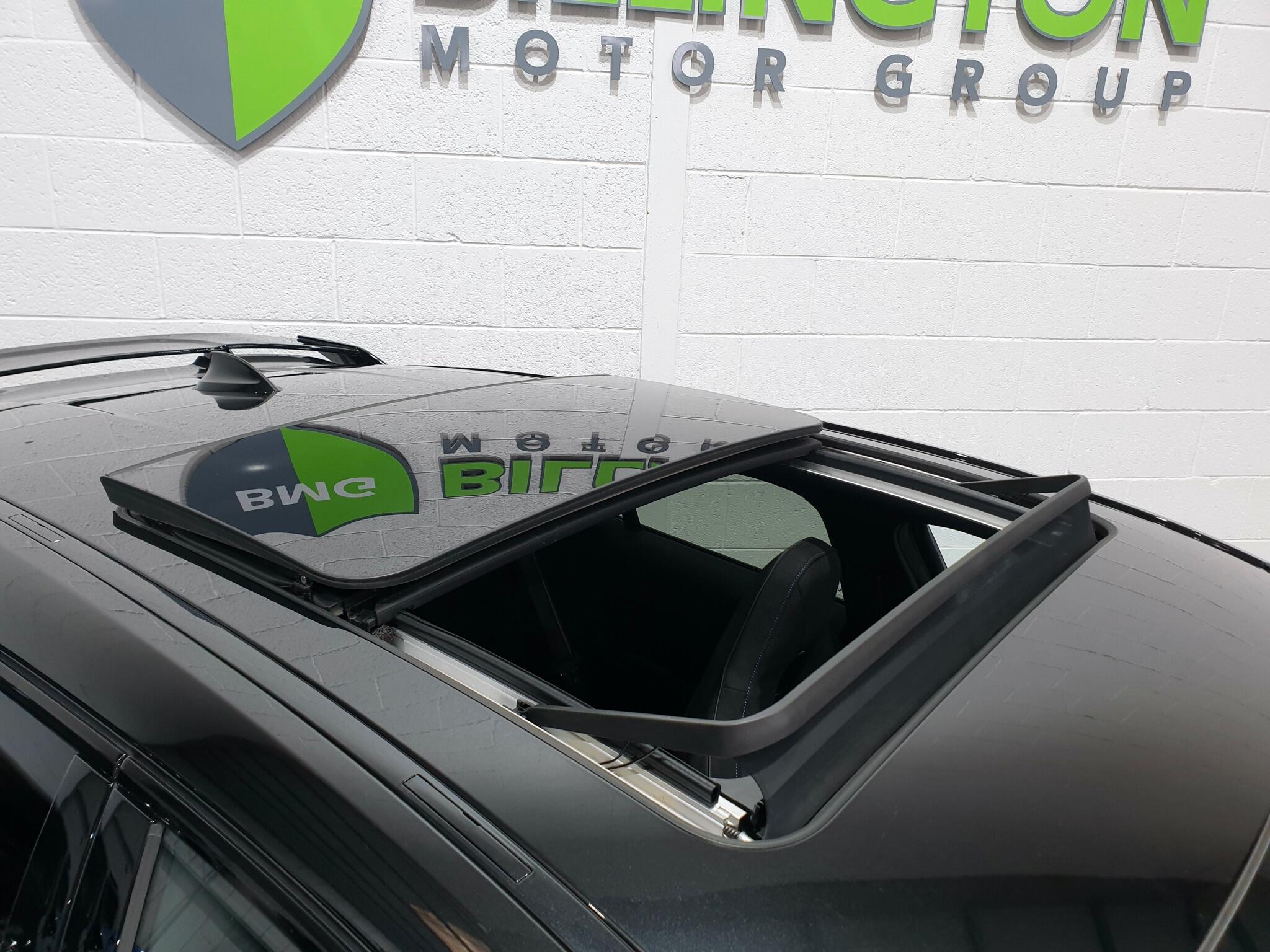 BMW 1 Series view 10