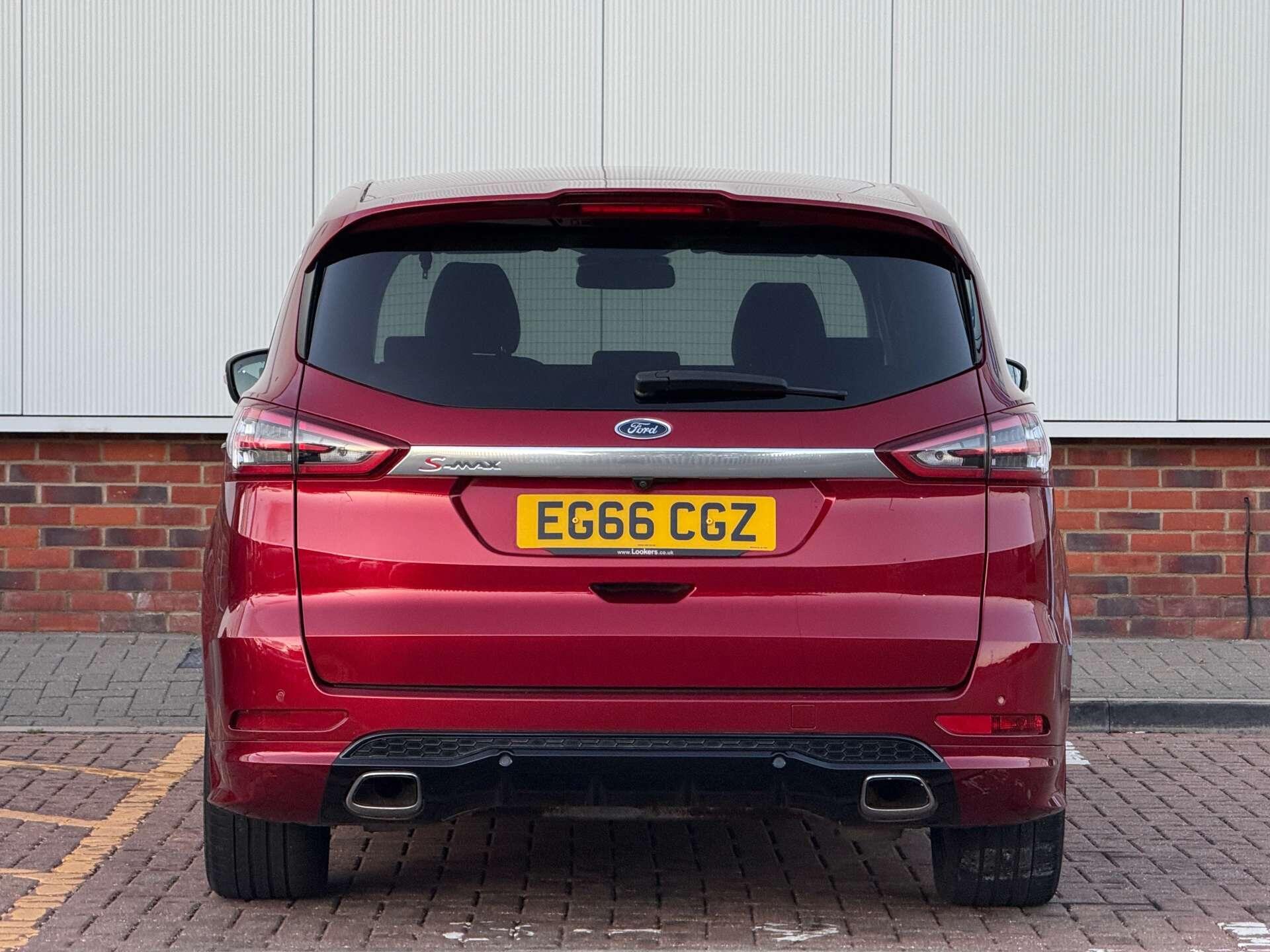 Ford S-Max view 5