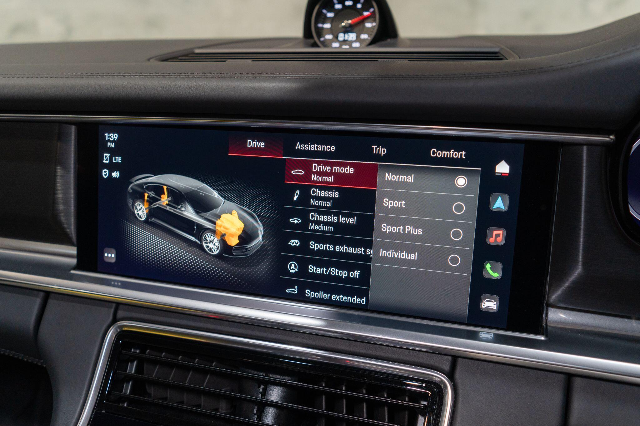 Porsche Panamera view 28