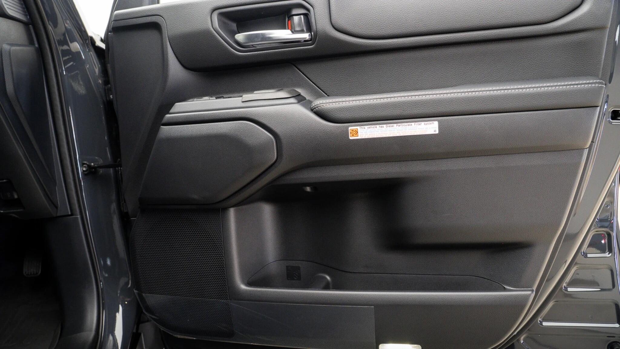 Toyota Land Cruiser view 24