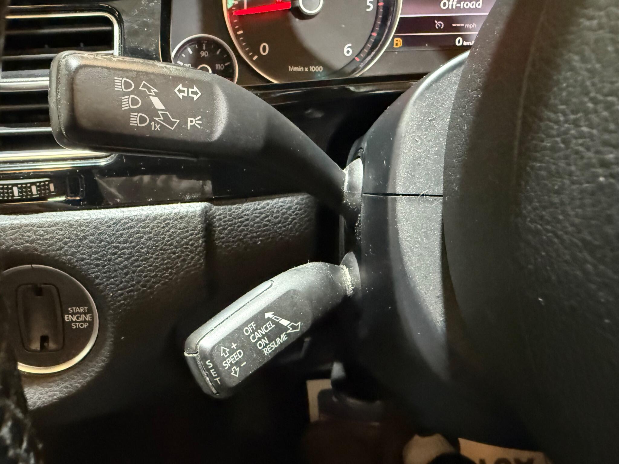 Volkswagen Touareg view 24