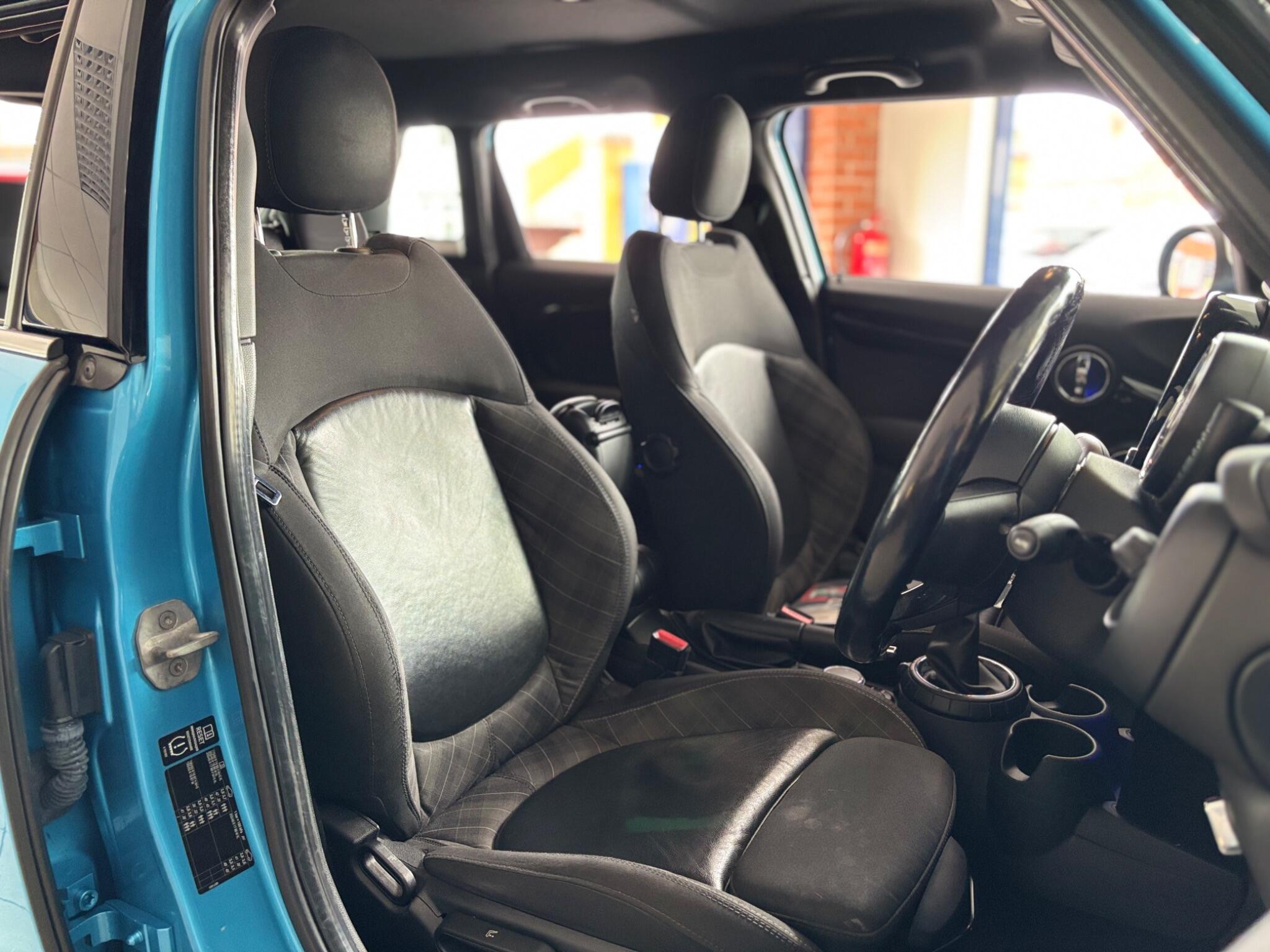 Mini Hatch view 12