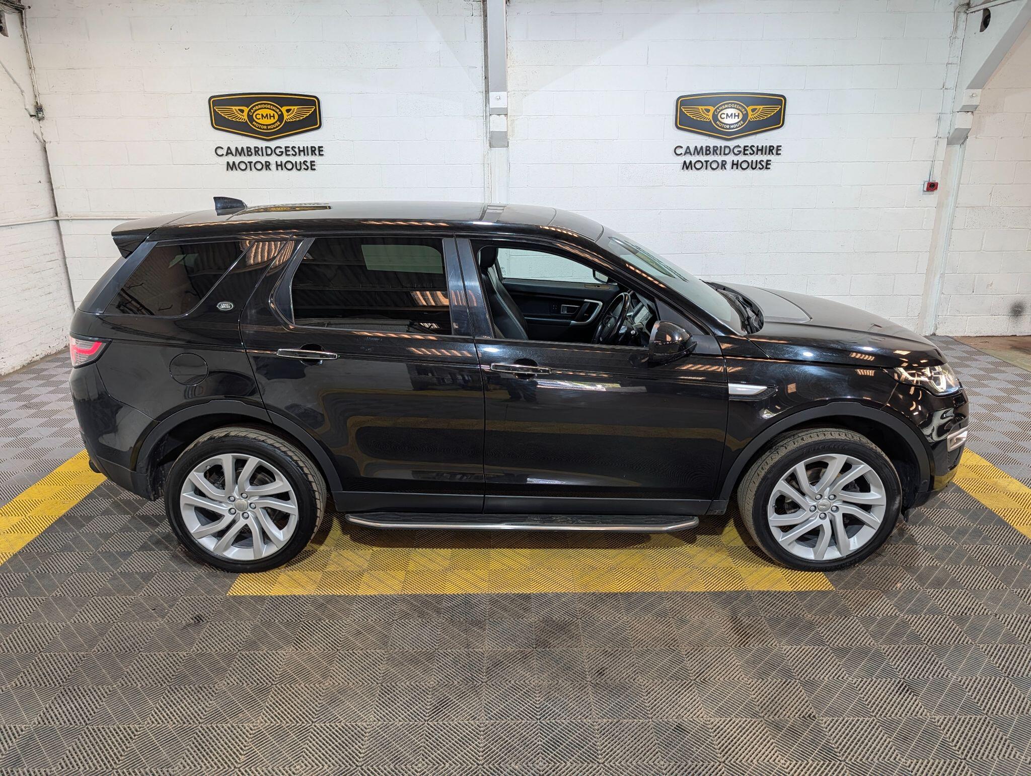 Land Rover Discovery Sport view 13