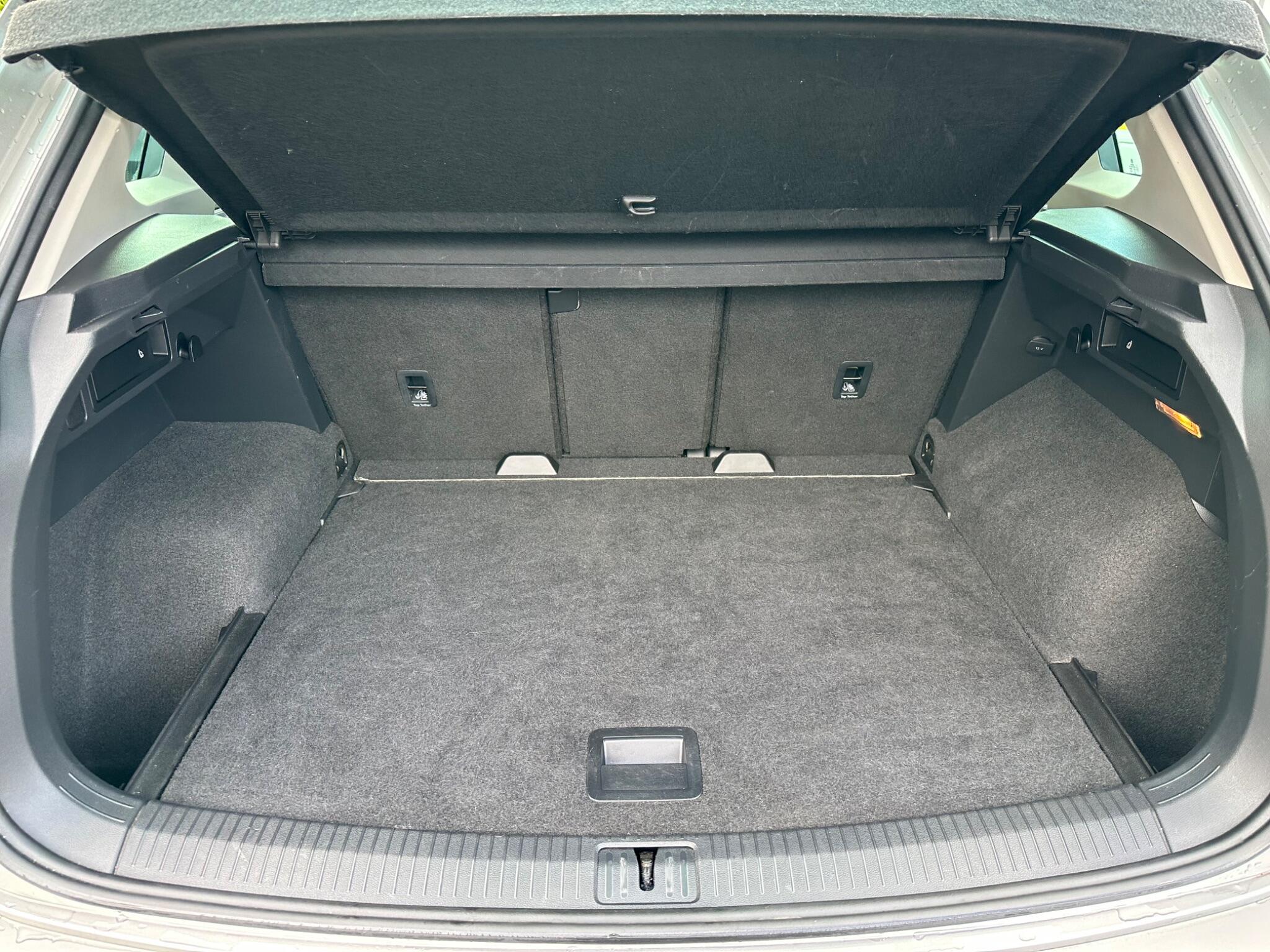 Volkswagen Tiguan view 17