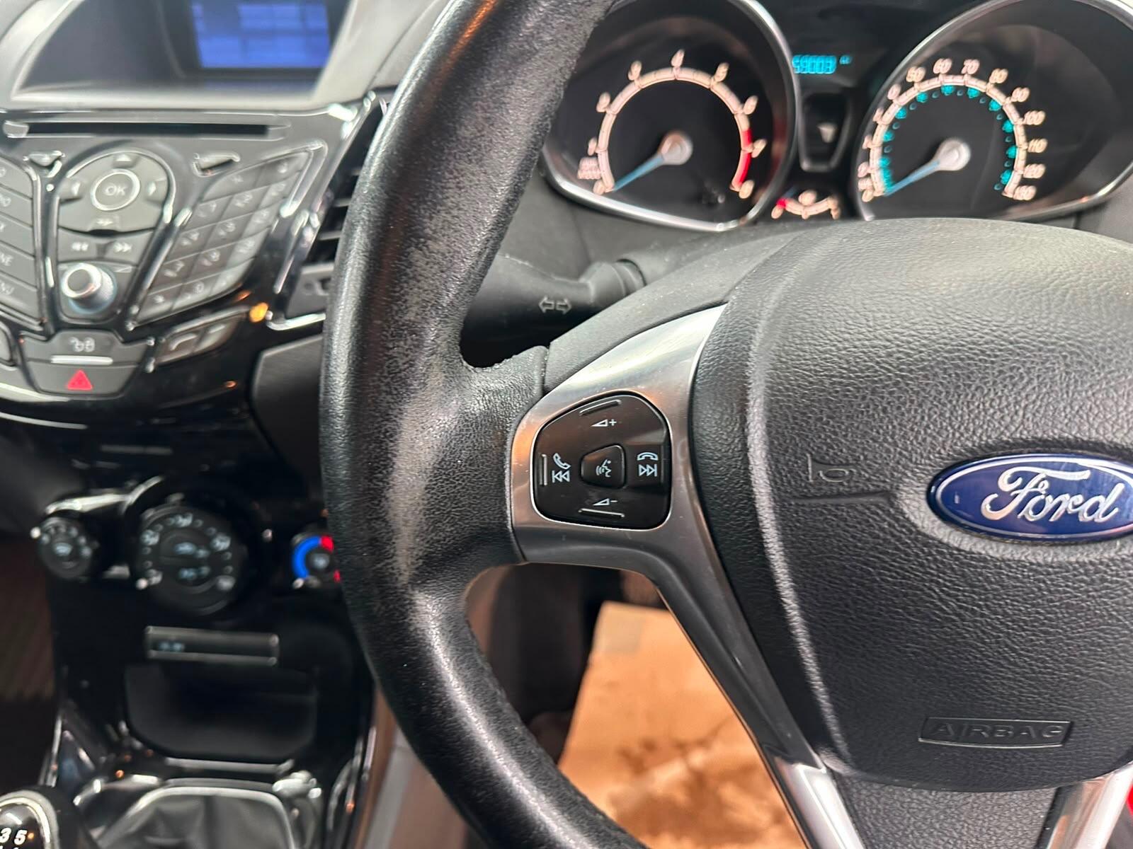 Ford Fiesta view 32
