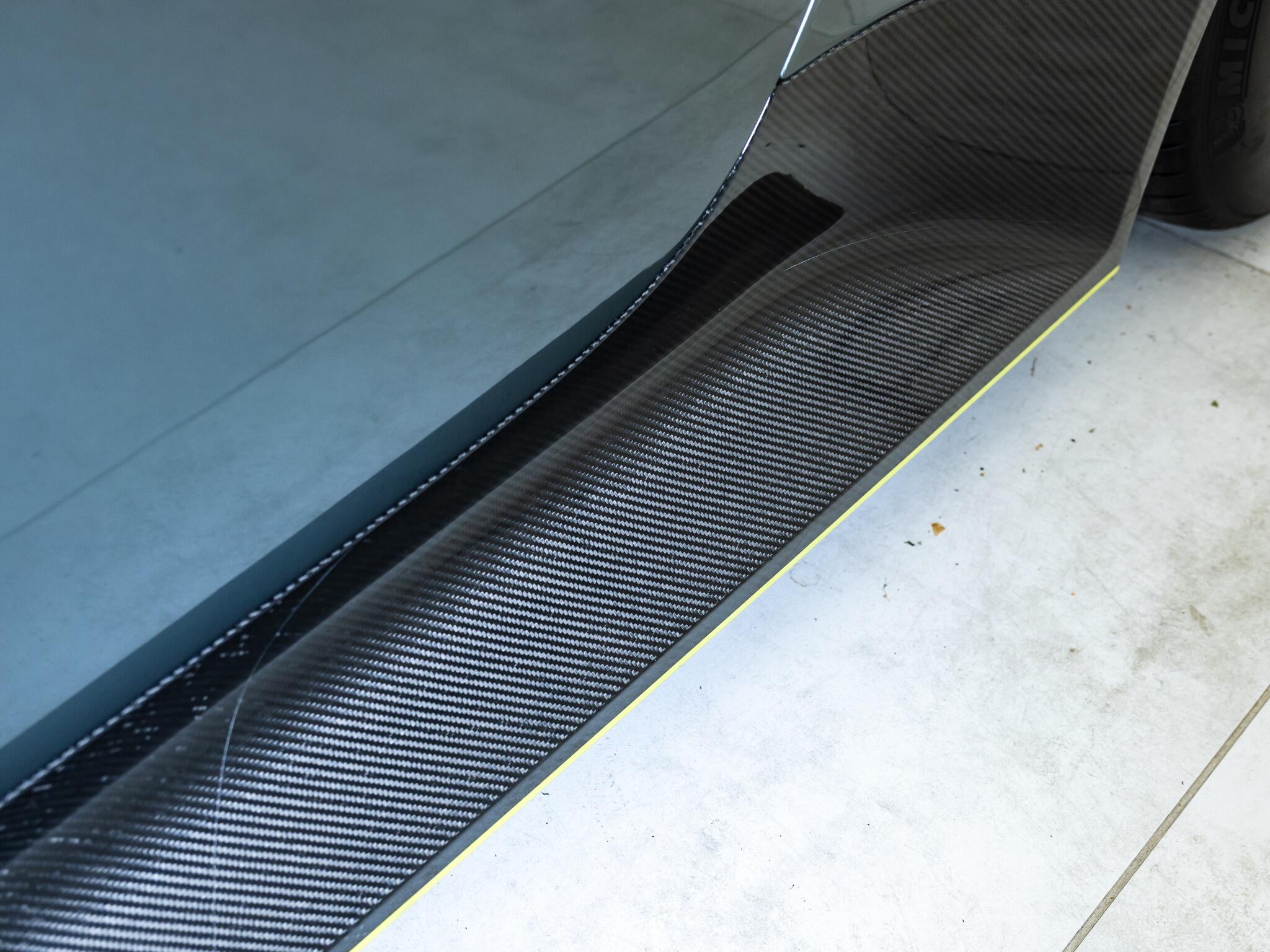 Aston Martin Vantage view 42
