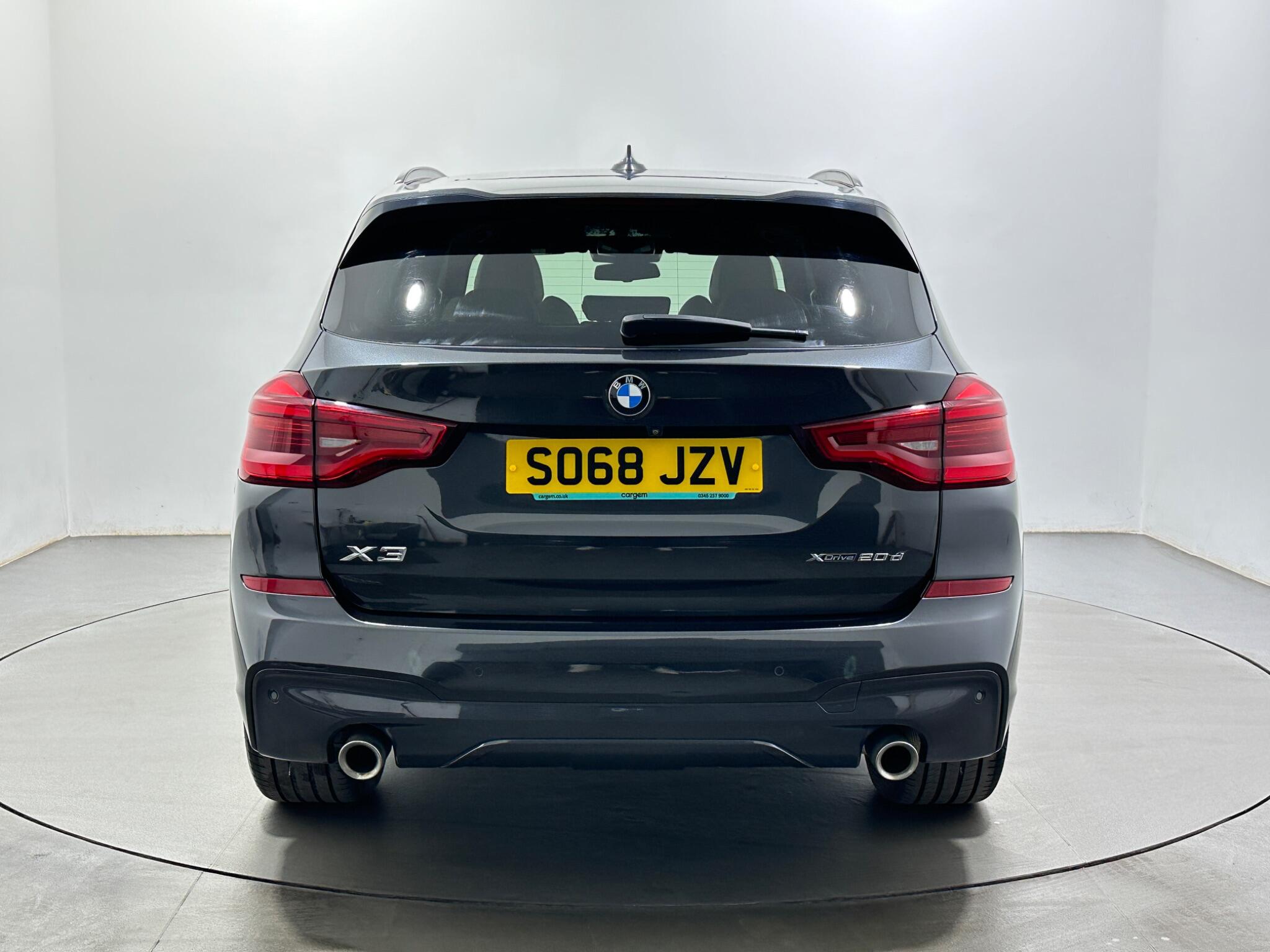 BMW X3 view 7
