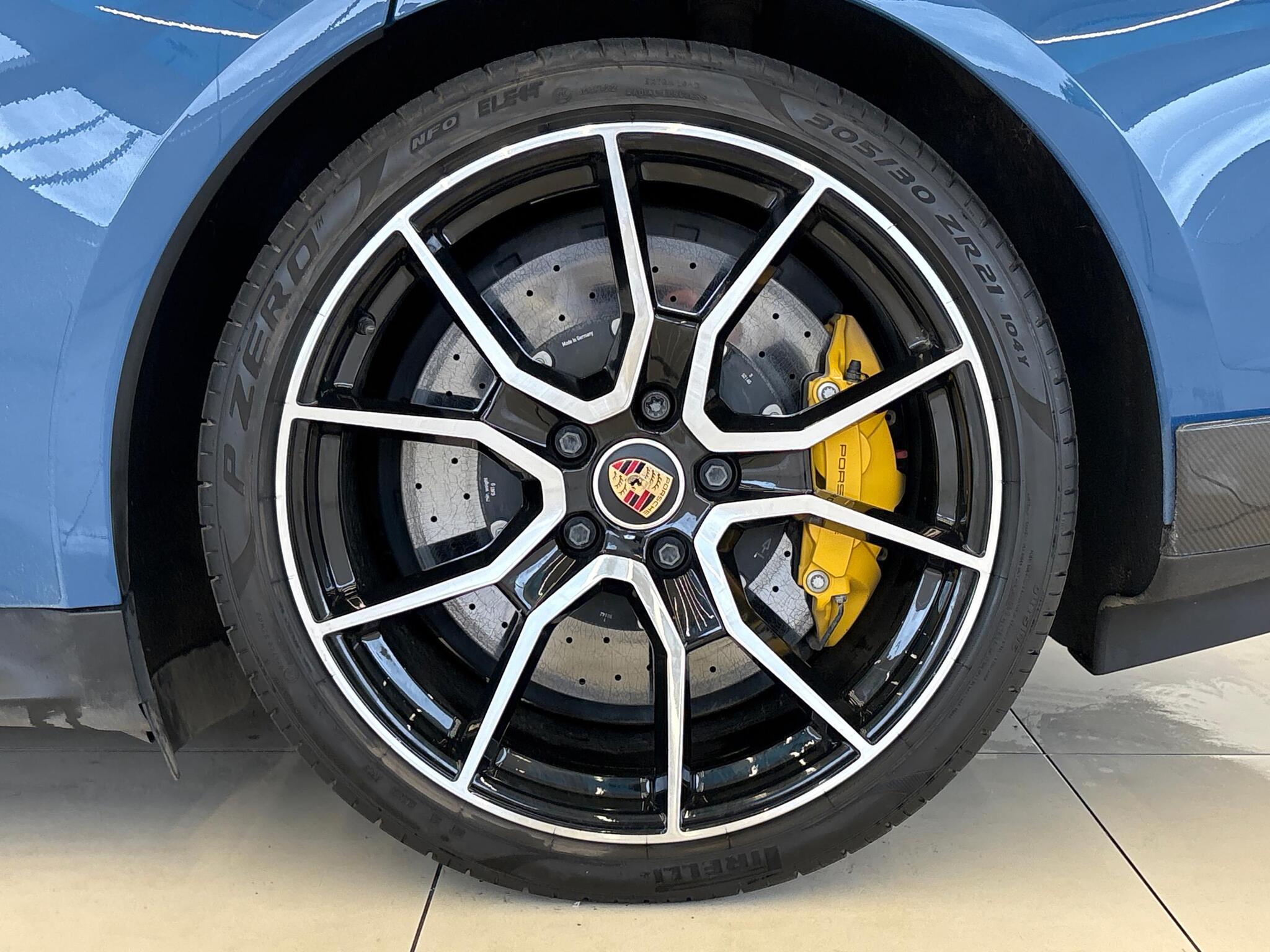 Porsche Taycan view 26