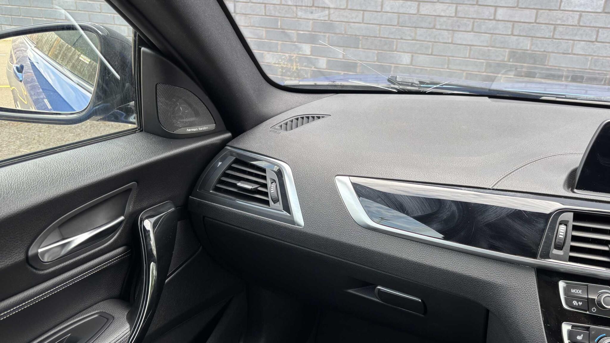 BMW 2 Series view 24