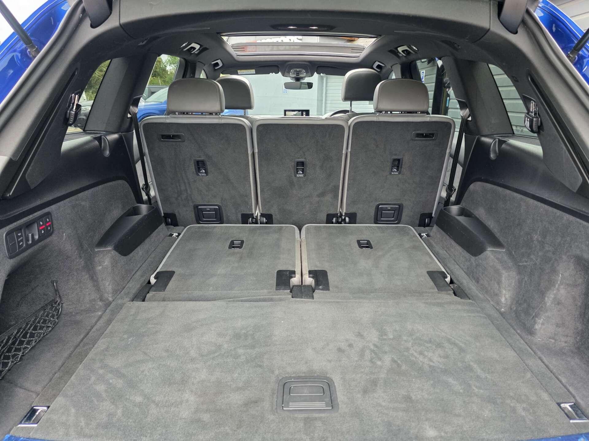 Audi SQ7 view 29